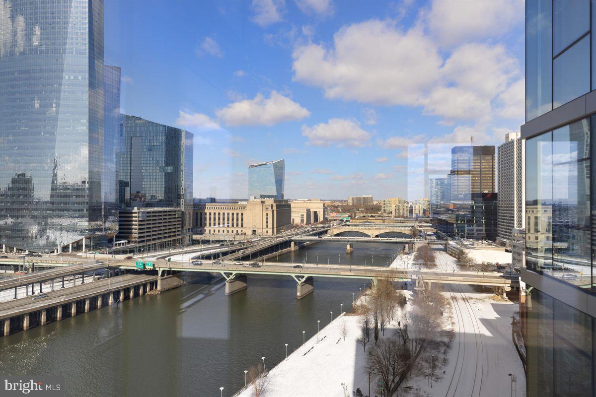 FITLER SQUARE - Residential