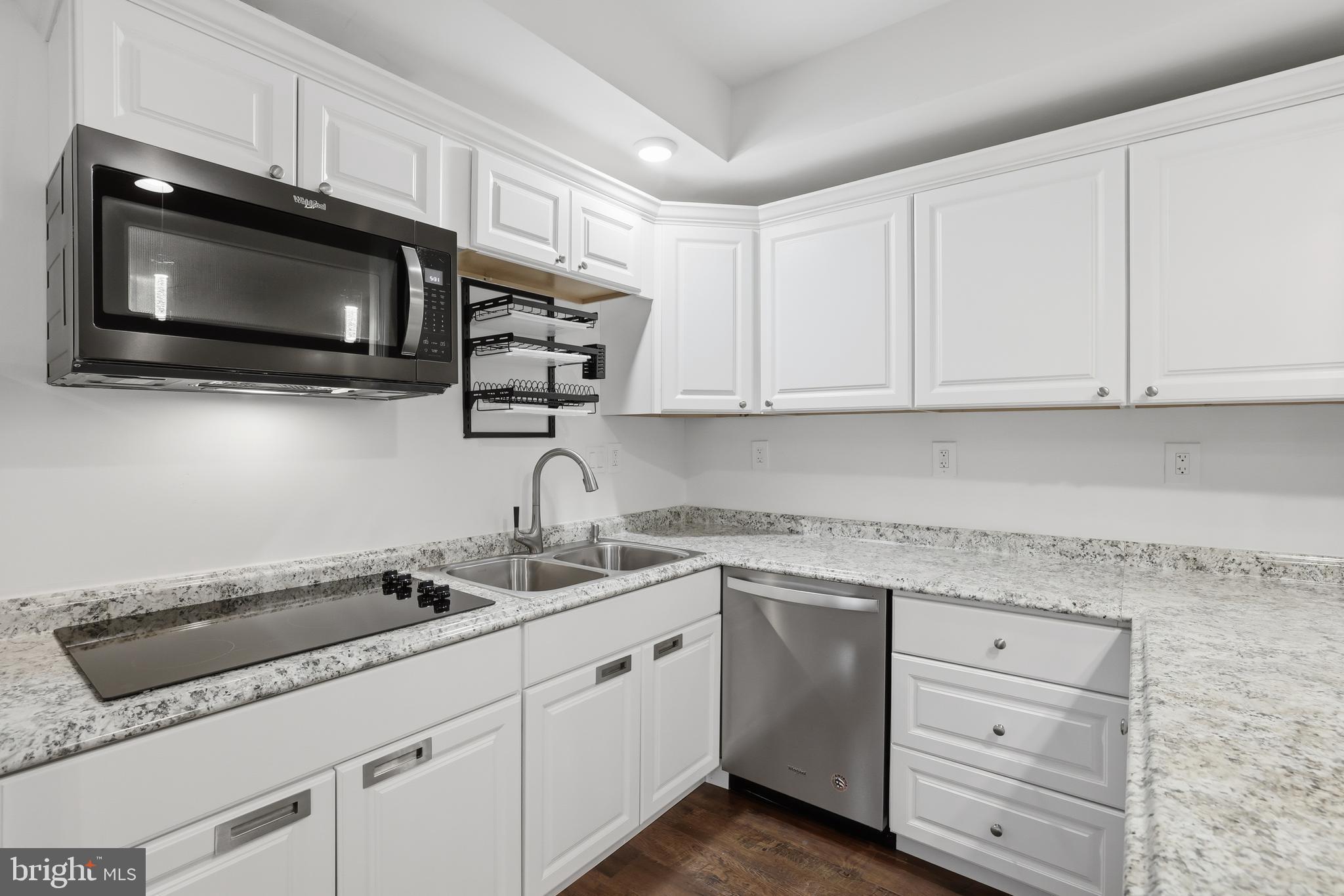 SOUTH RIDING - Residential