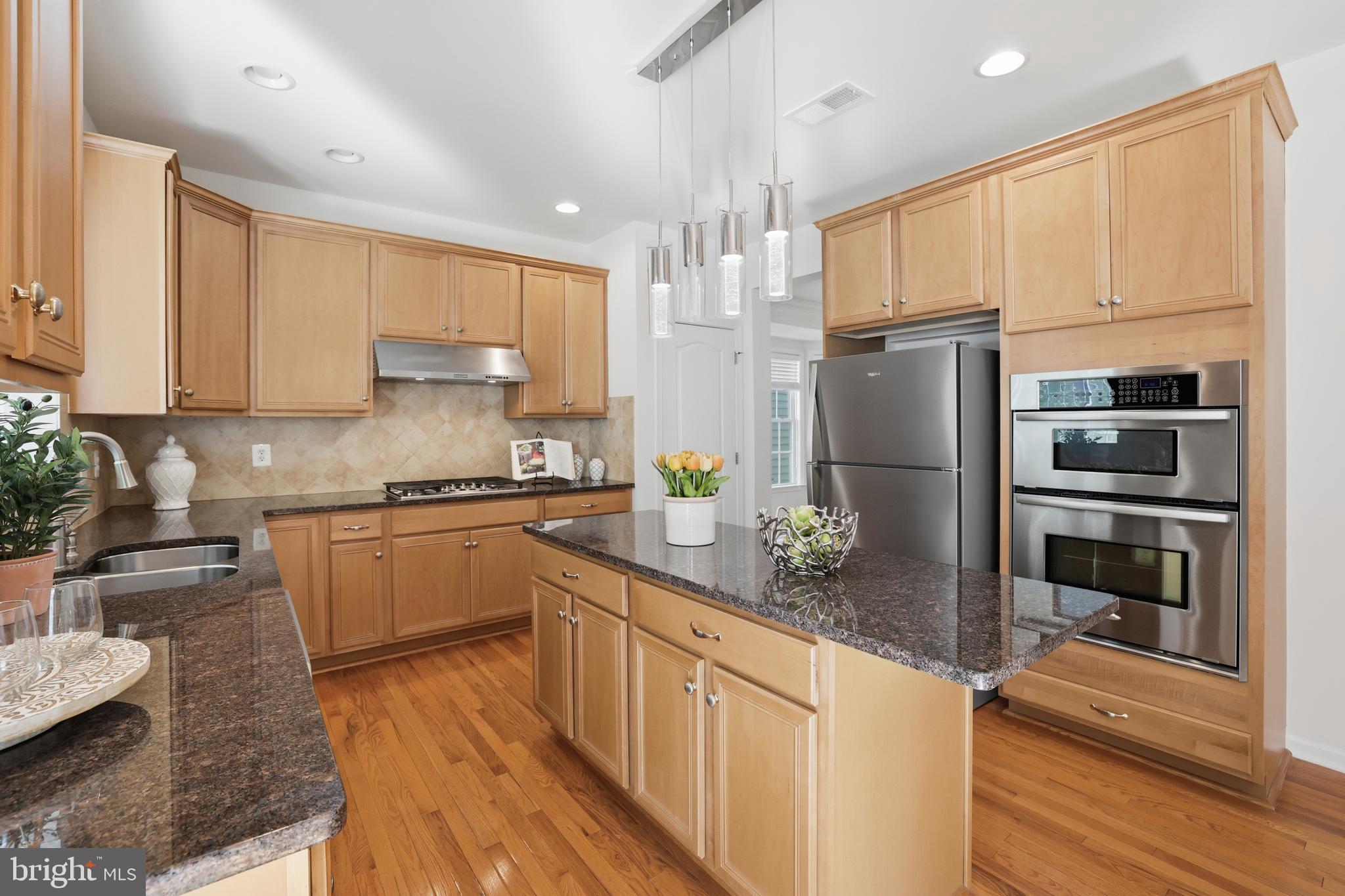 SOUTH RIDING - Residential