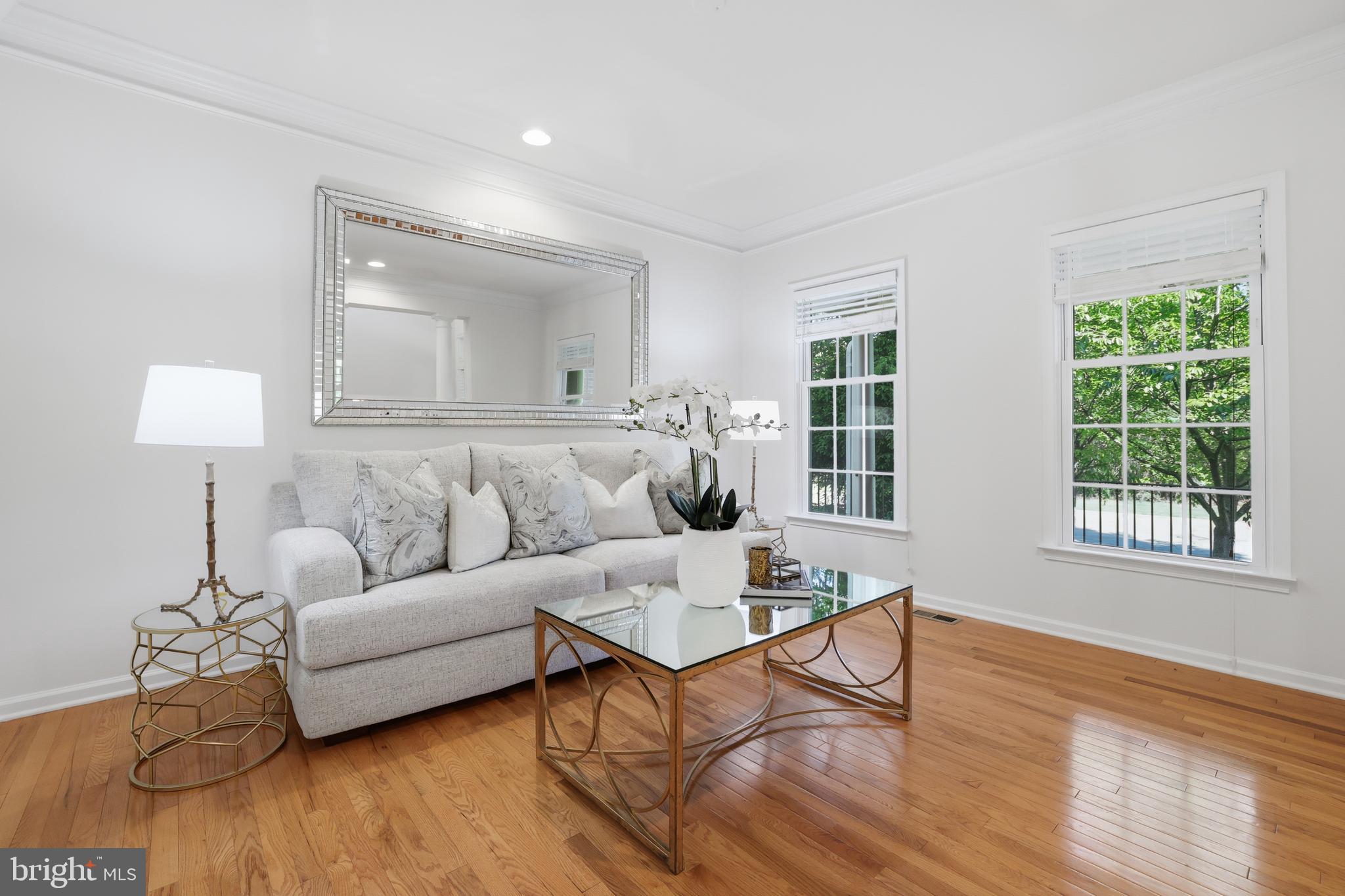 SOUTH RIDING - Residential