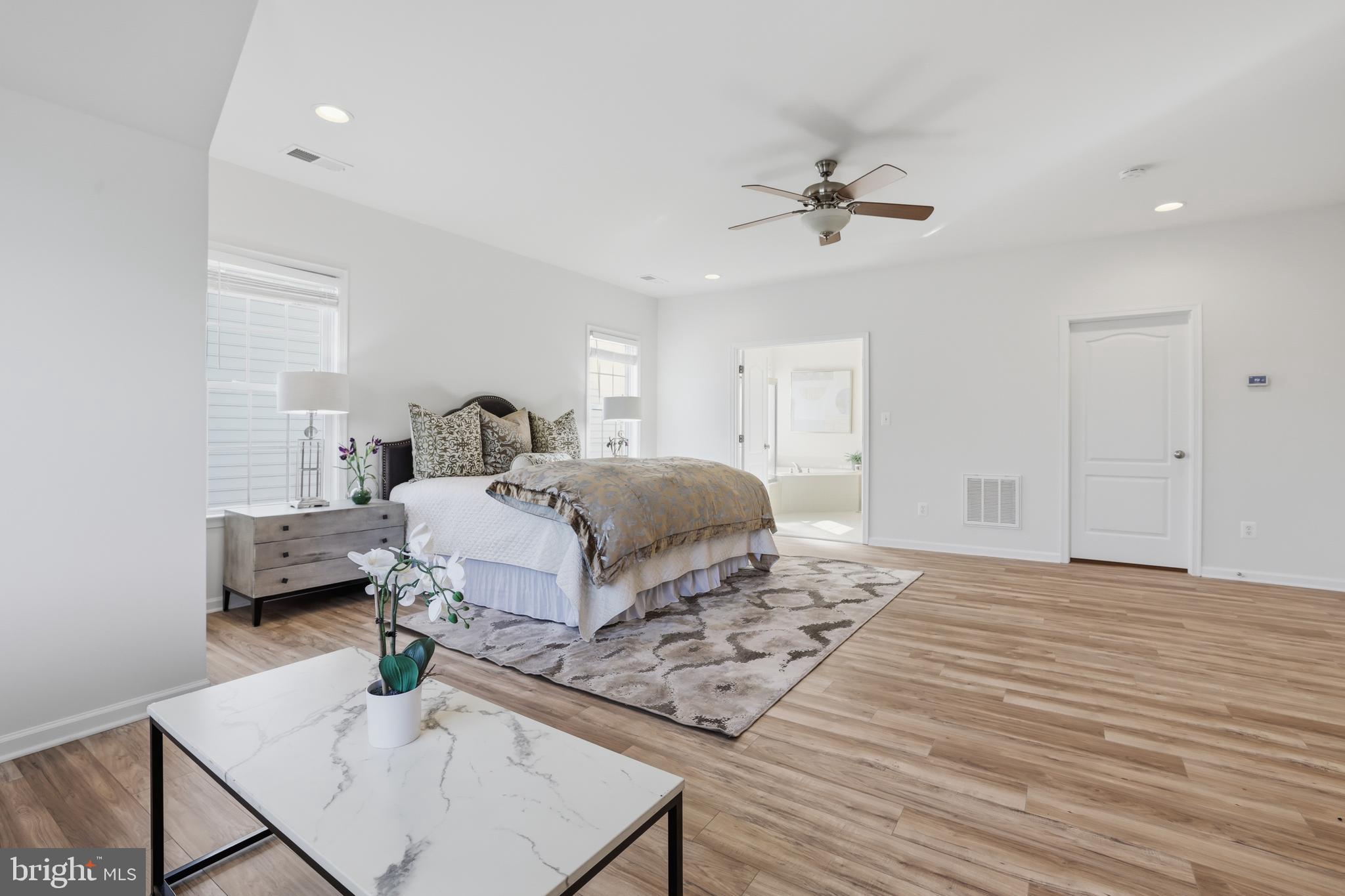 SOUTH RIDING - Residential