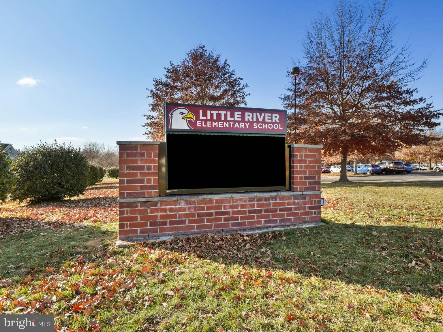 SOUTH RIDING - Residential