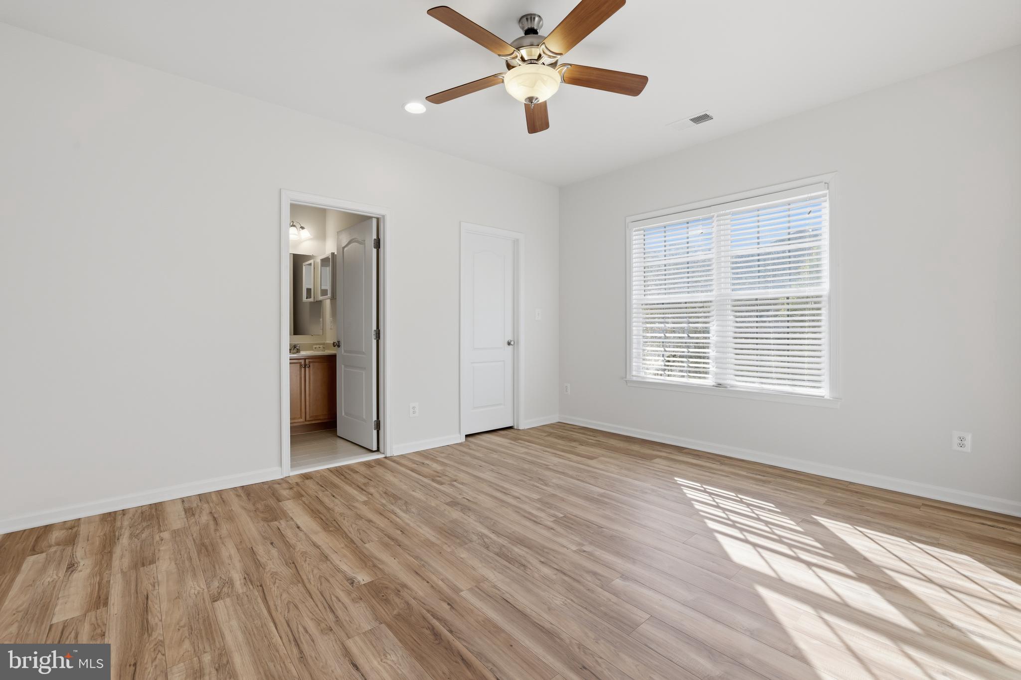 SOUTH RIDING - Residential