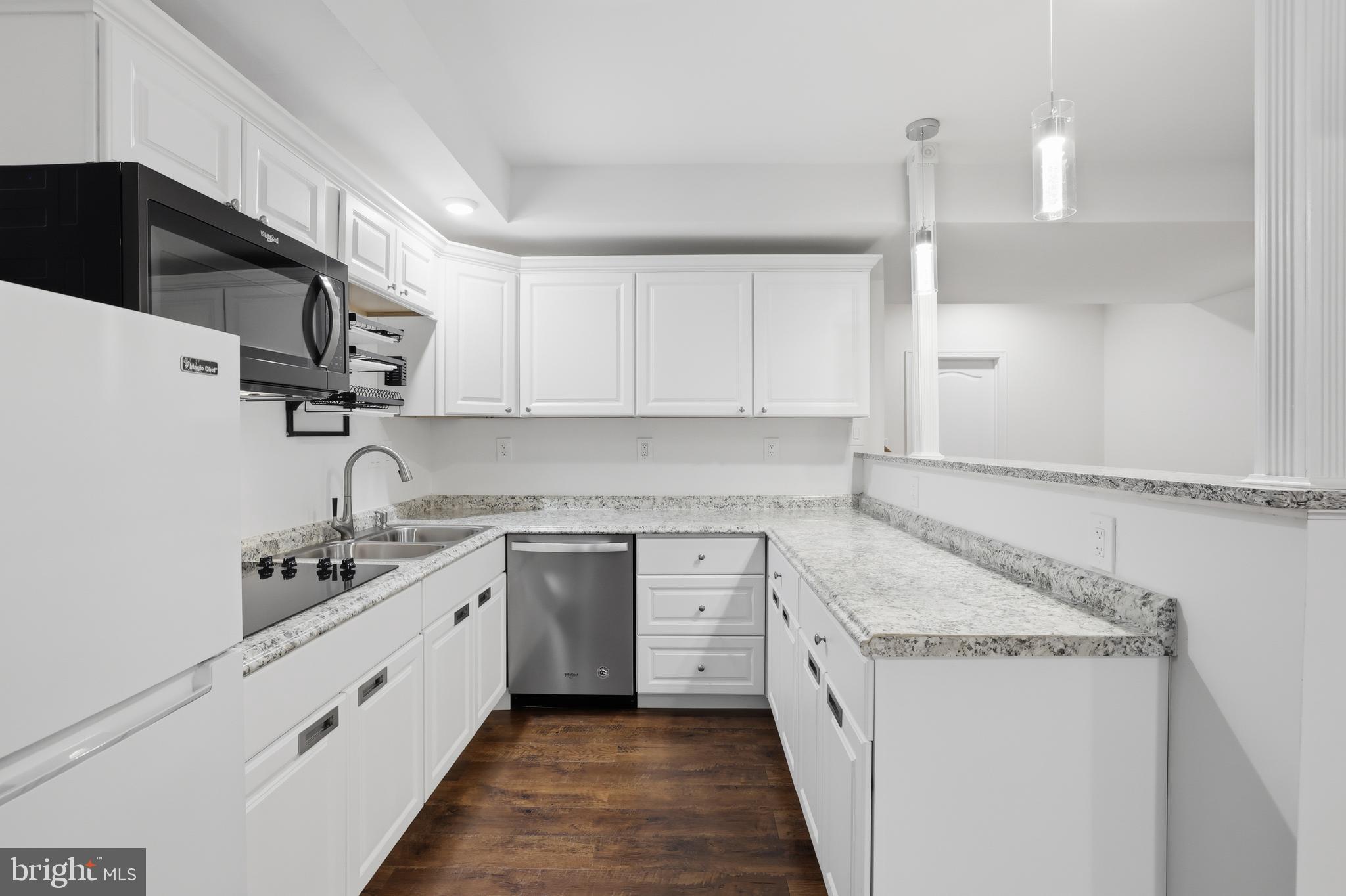 SOUTH RIDING - Residential