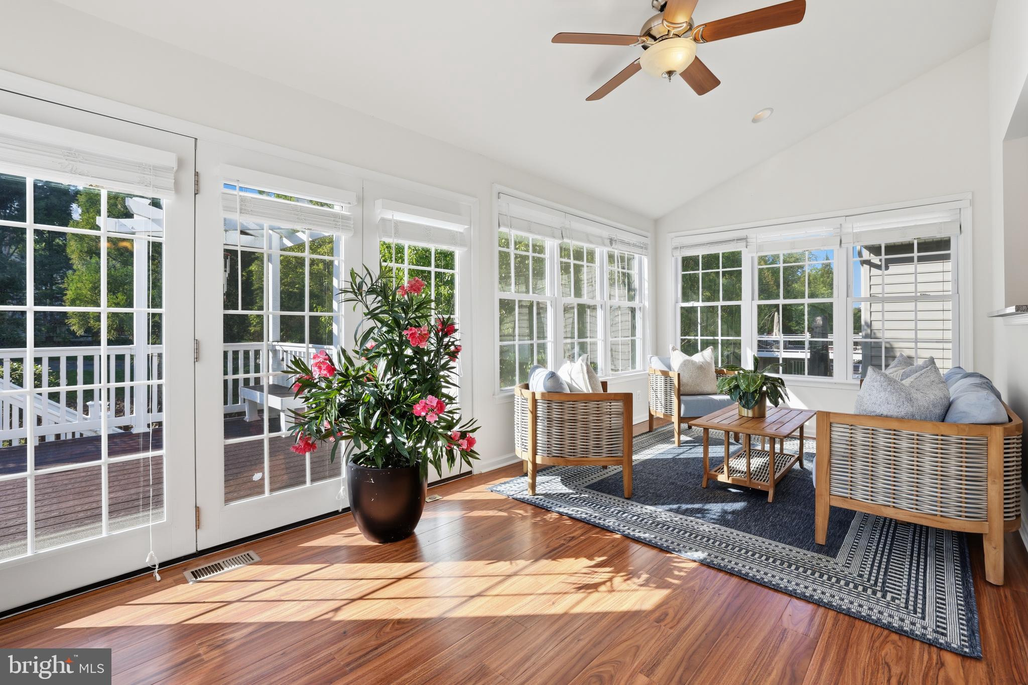 SOUTH RIDING - Residential