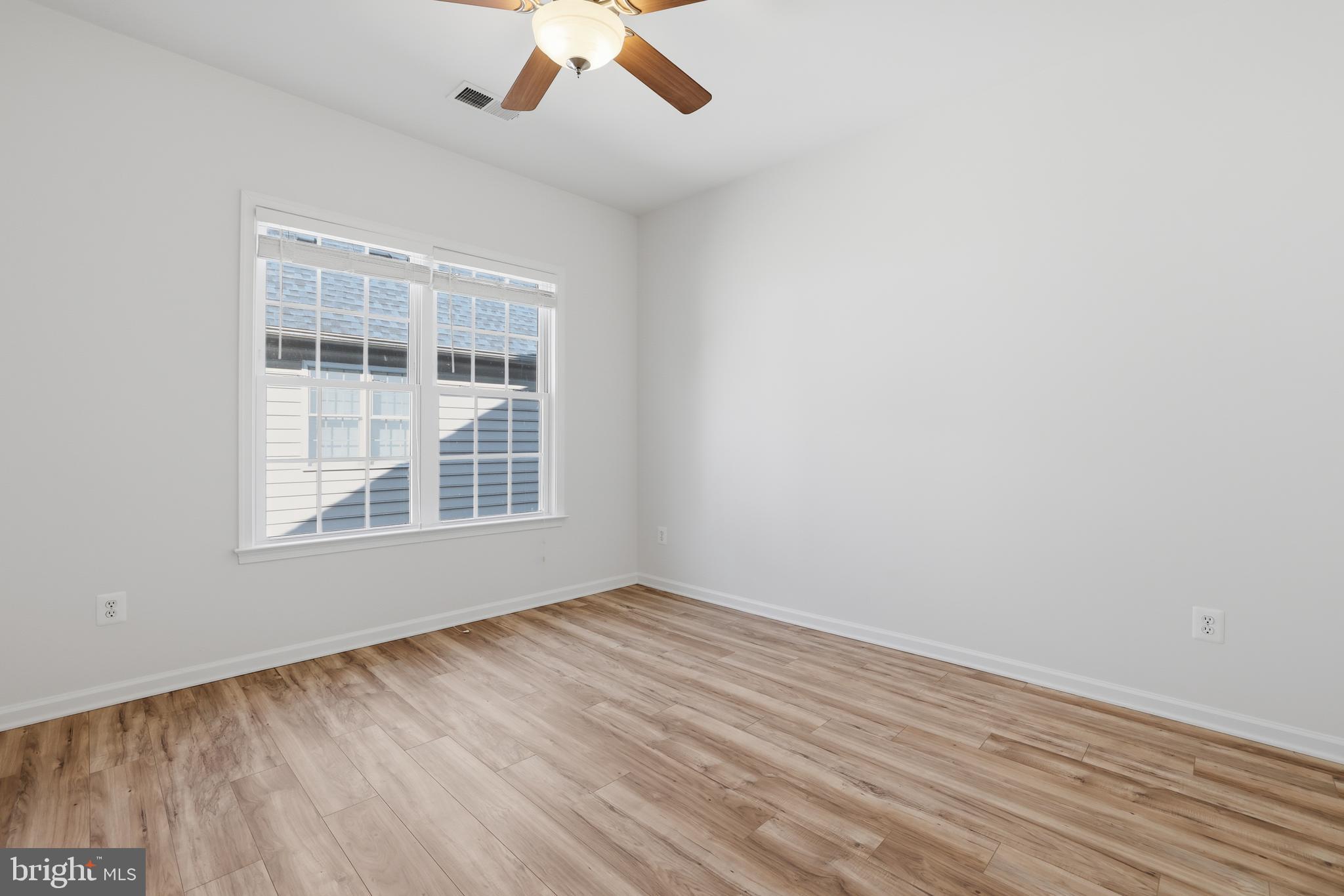 SOUTH RIDING - Residential