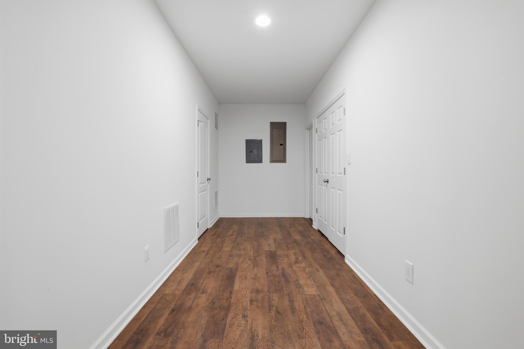 SOUTH RIDING - Residential