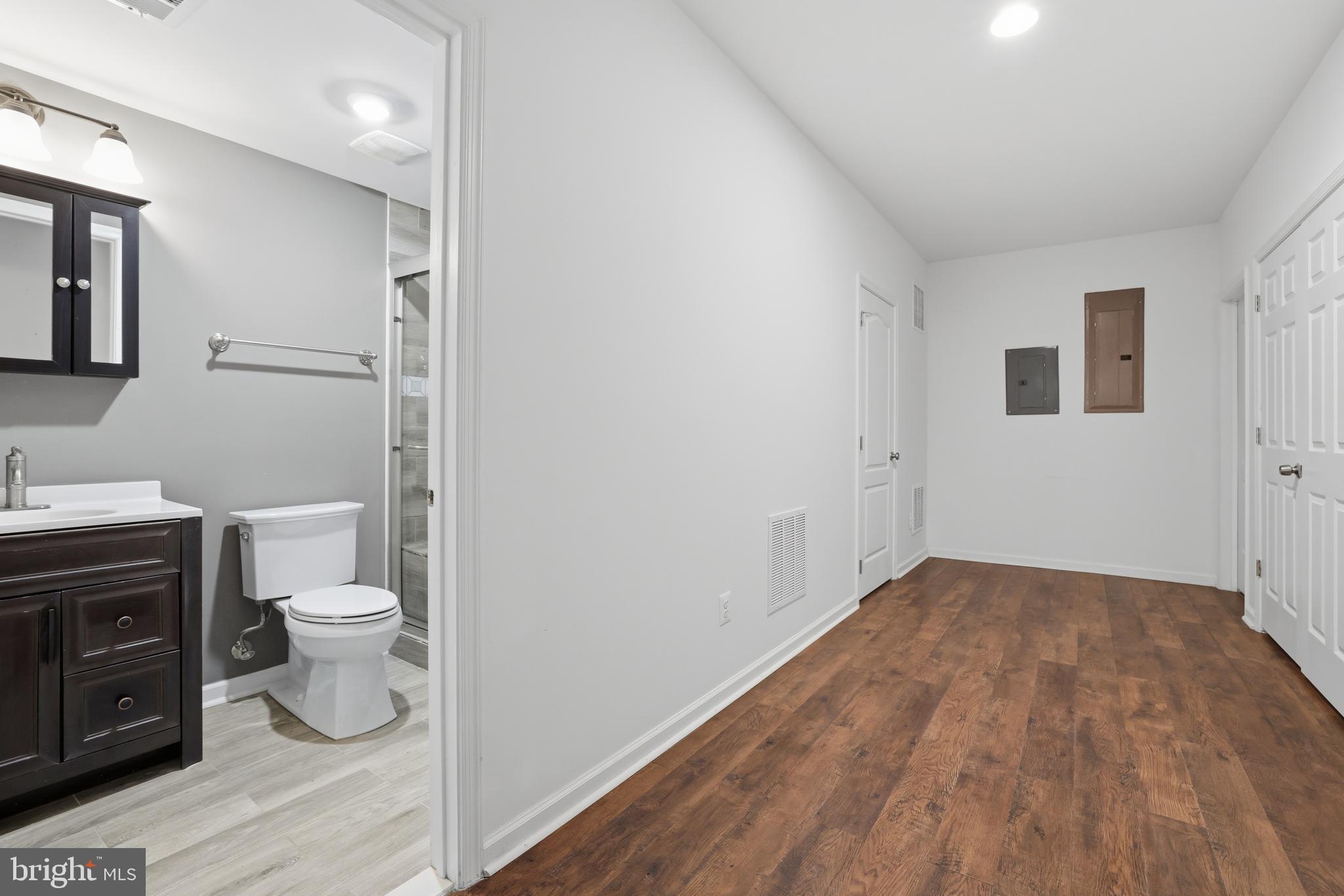 SOUTH RIDING - Residential