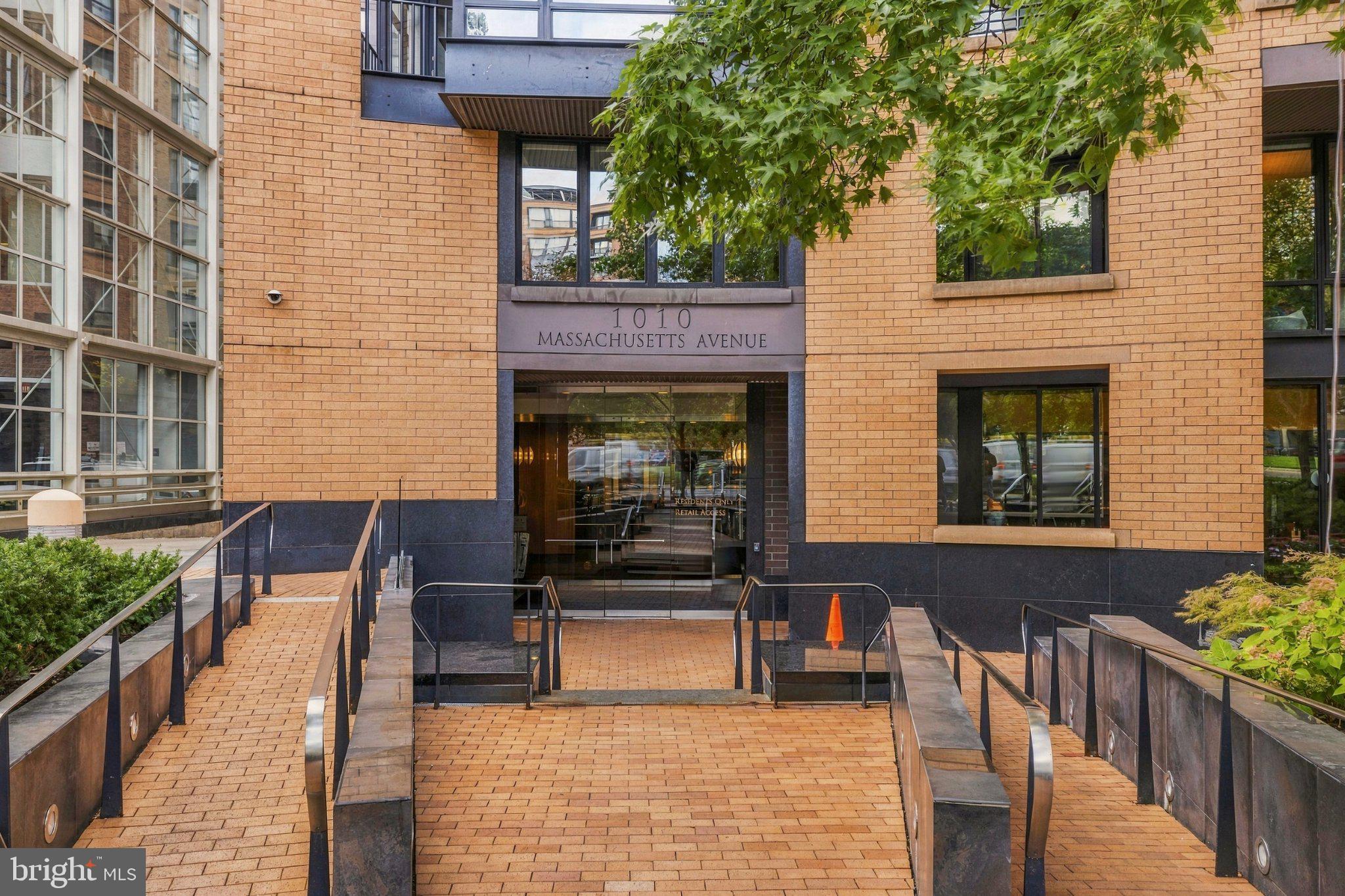 1010 MASSACHUSETTS AVENUE NW 1208