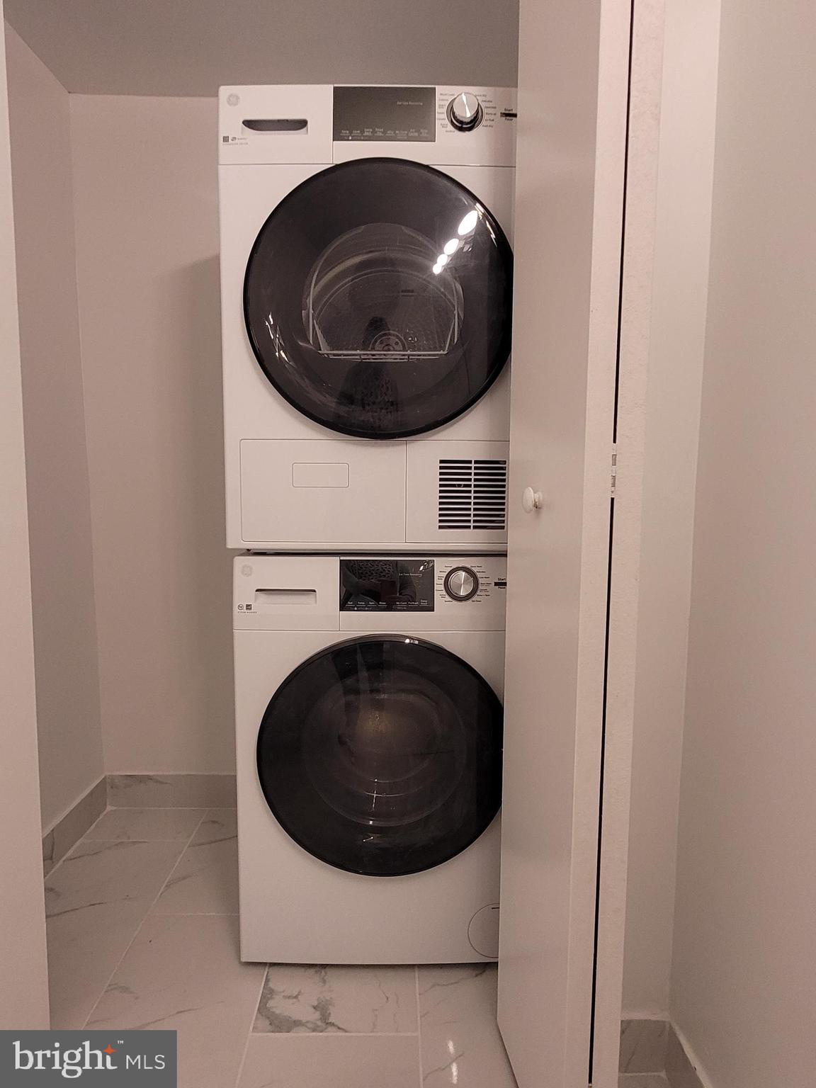 RITTENHOUSE SQUARE - Residential Lease