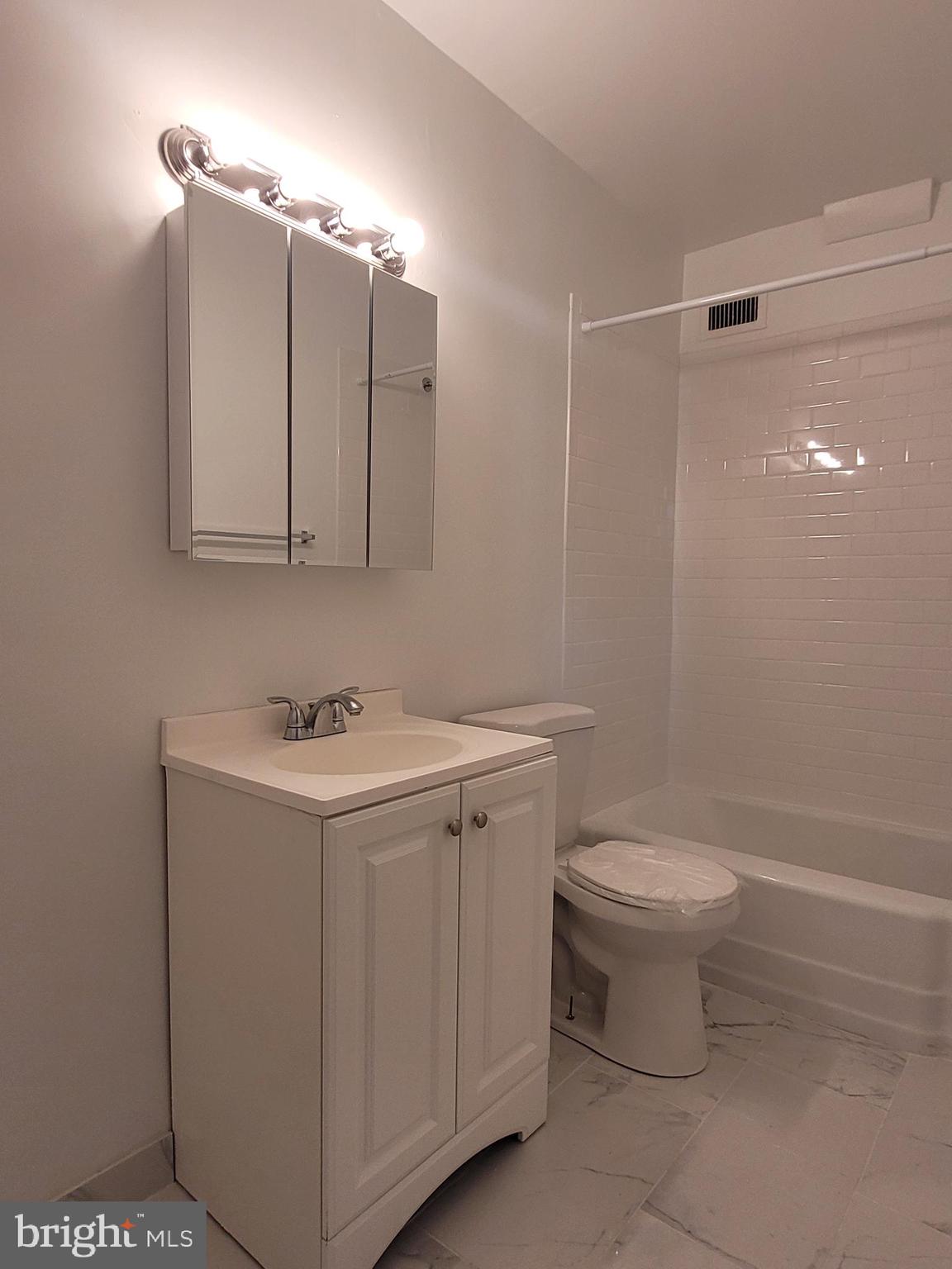 RITTENHOUSE SQUARE - Residential Lease