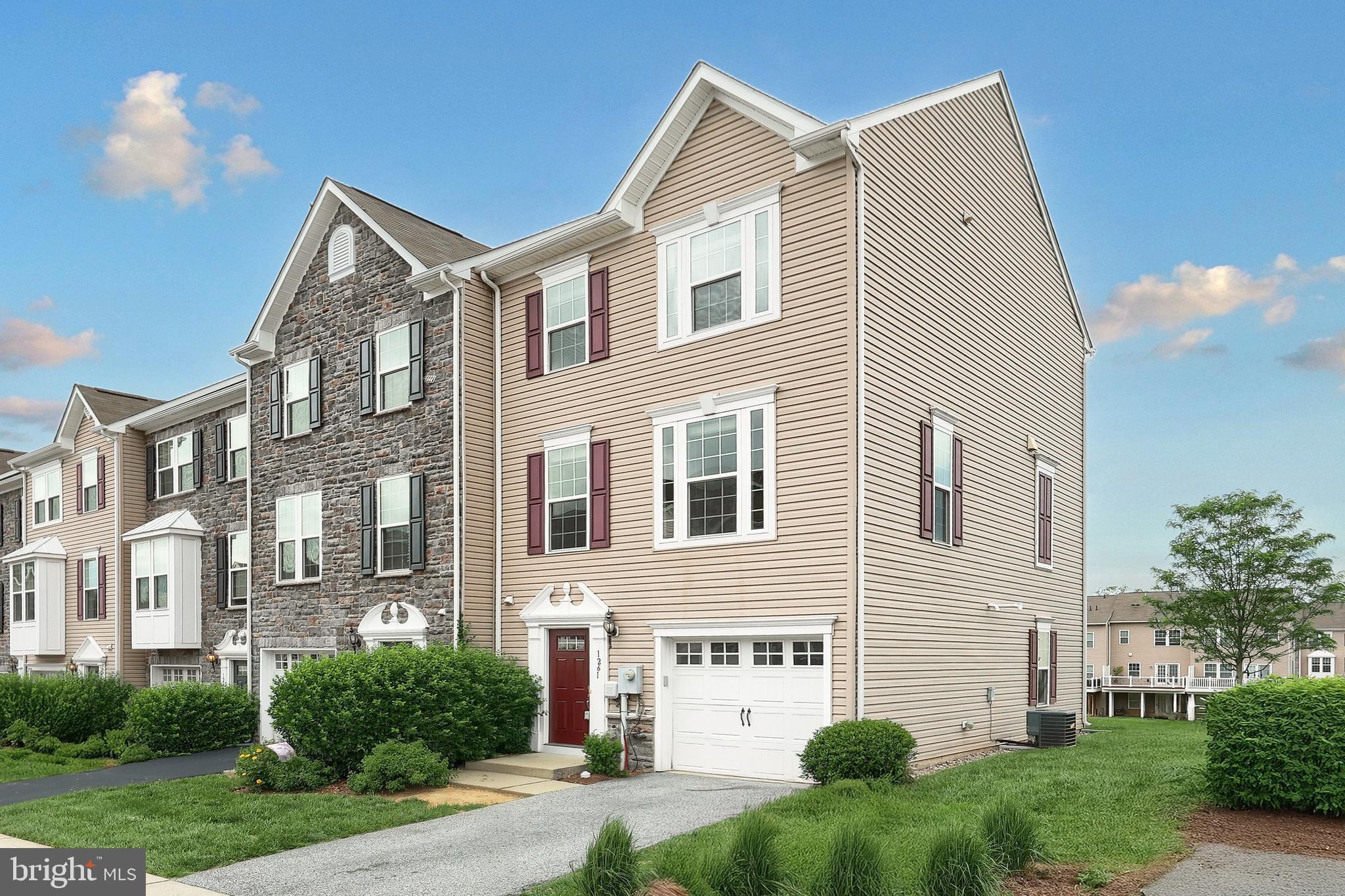 1261 ELDERSLIE LANE 110