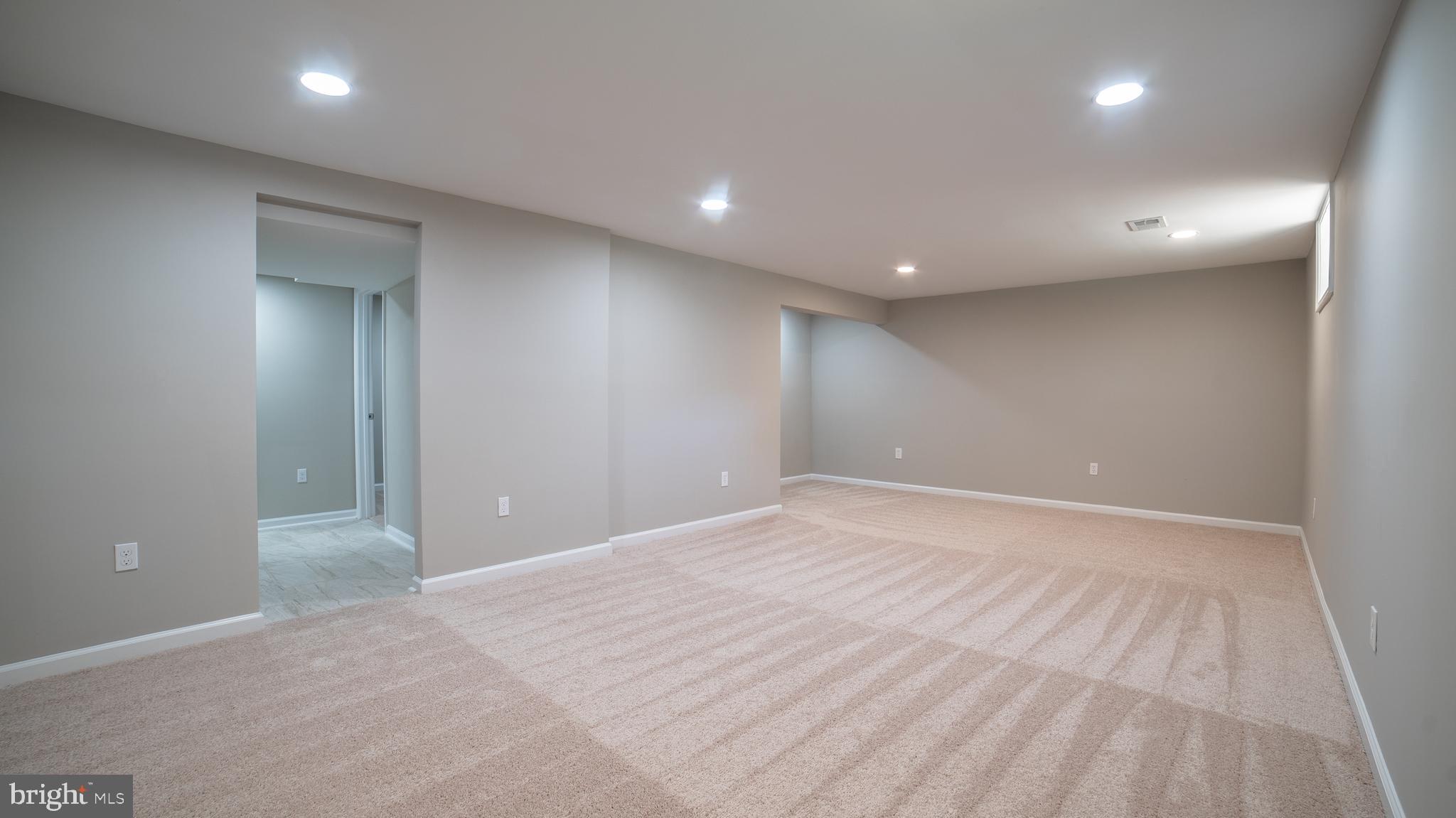 WHITFIELD WOODS - Residential