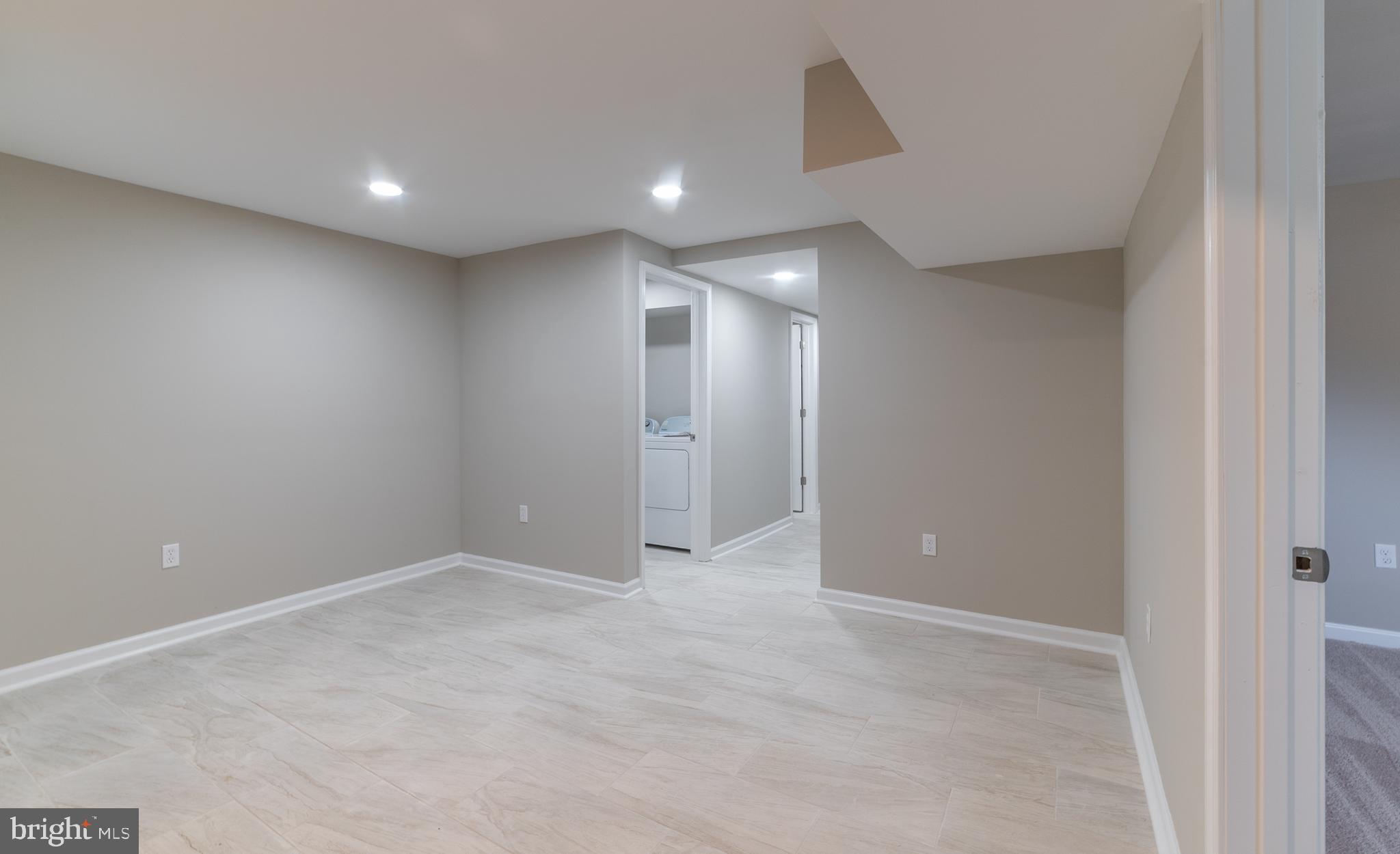 WHITFIELD WOODS - Residential