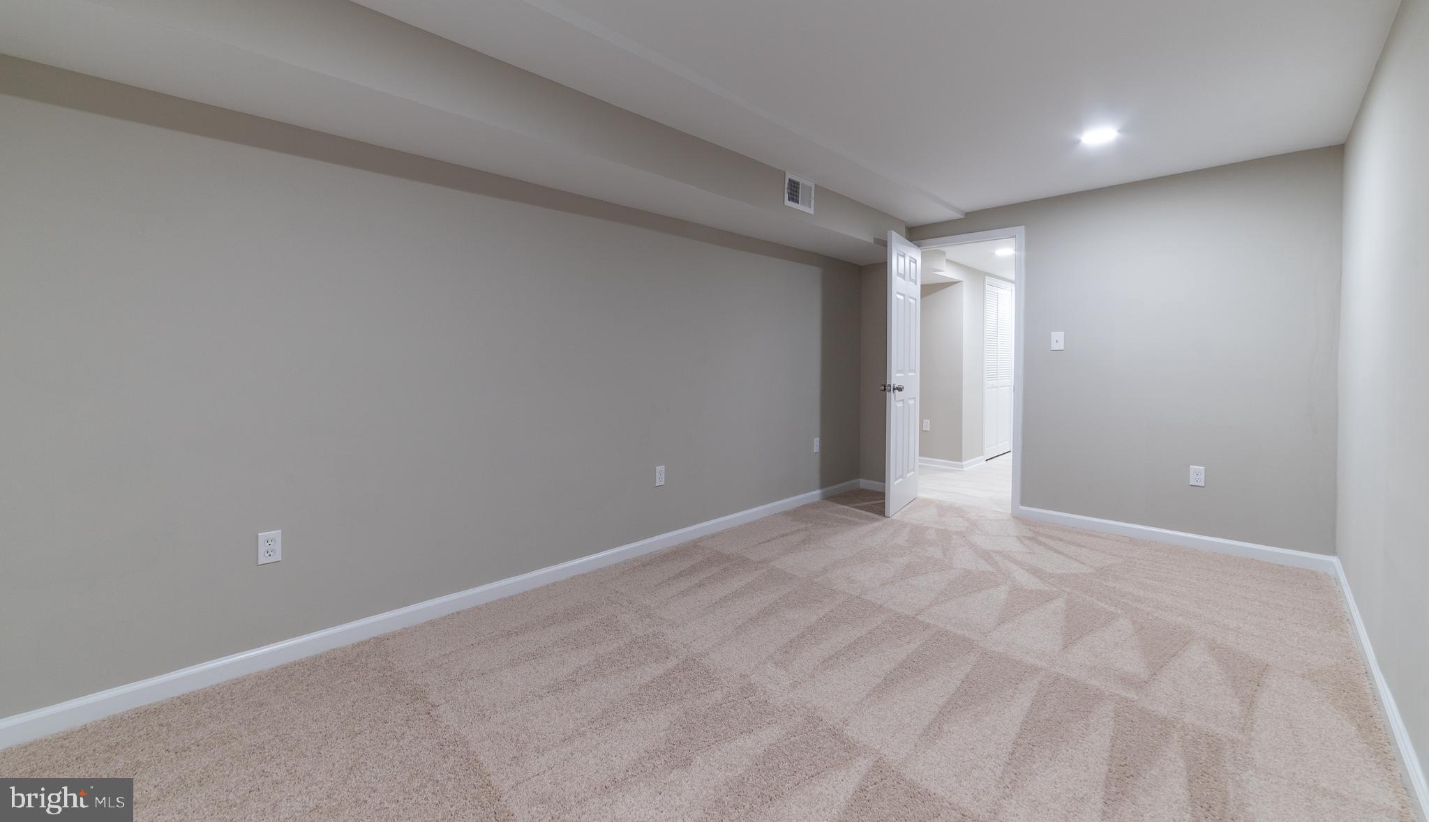 WHITFIELD WOODS - Residential