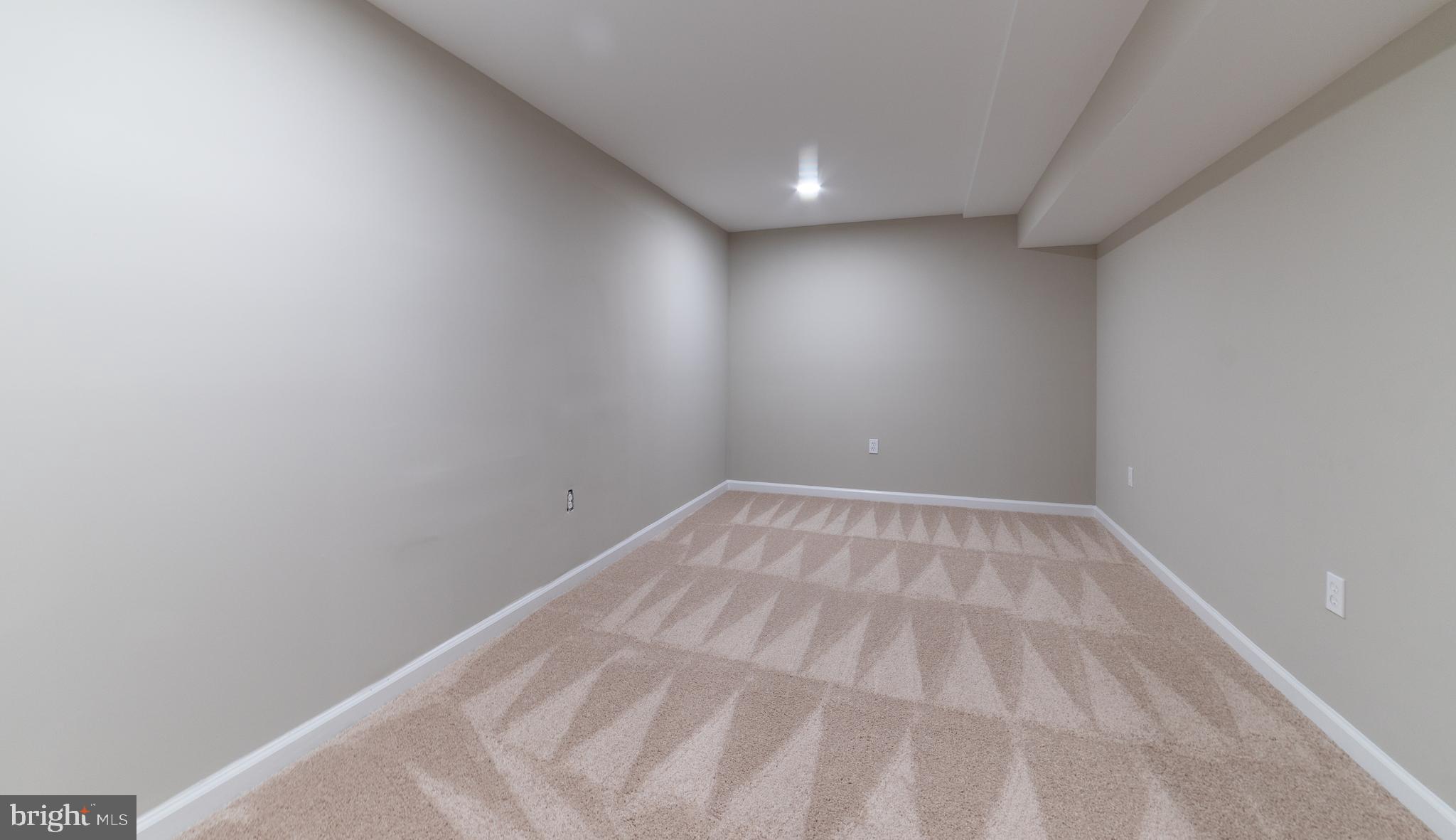 WHITFIELD WOODS - Residential