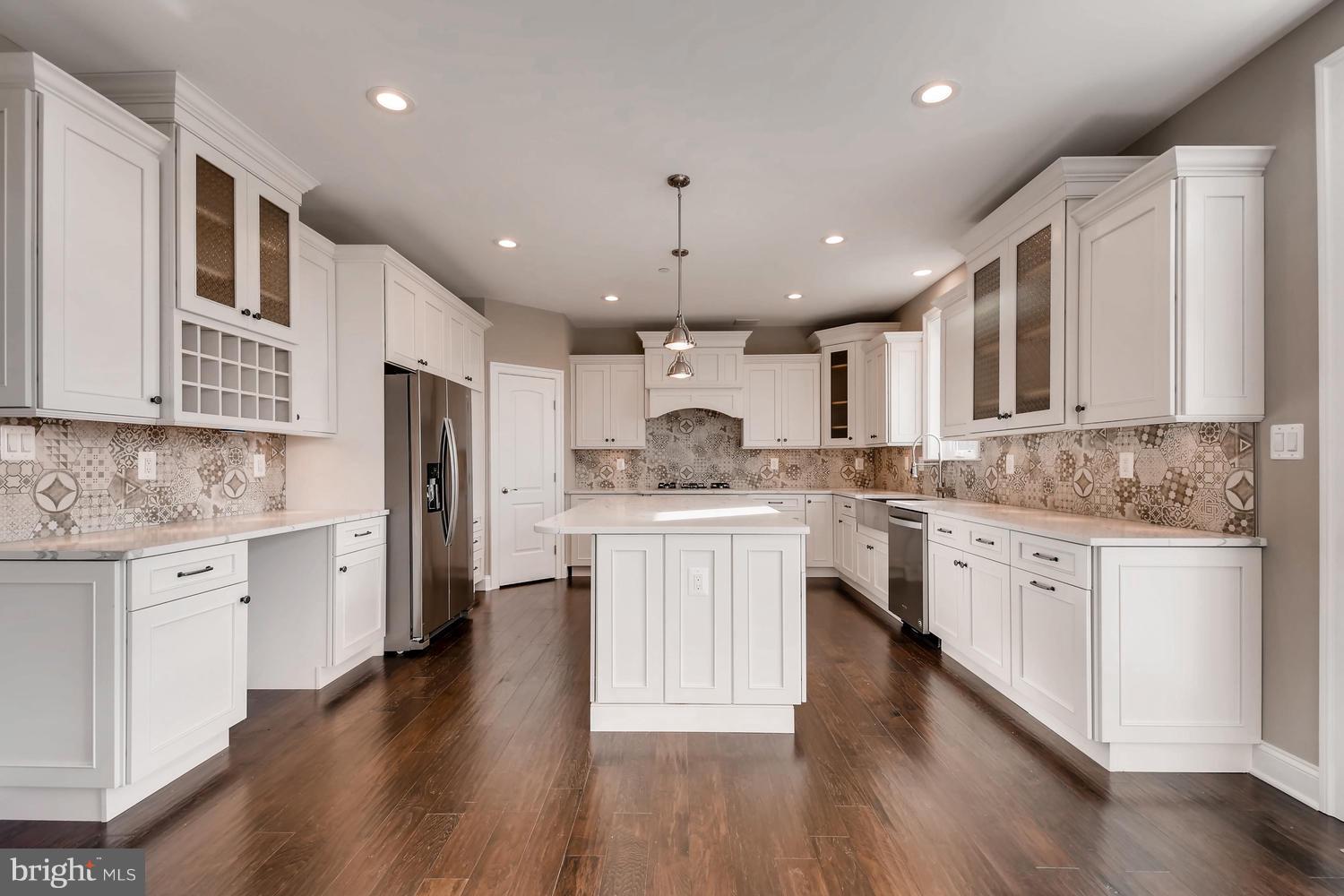 RIDGE VIEW - Residential