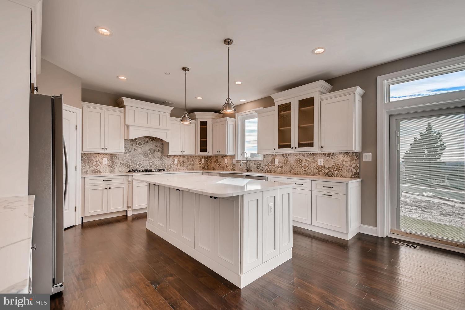 RIDGE VIEW - Residential