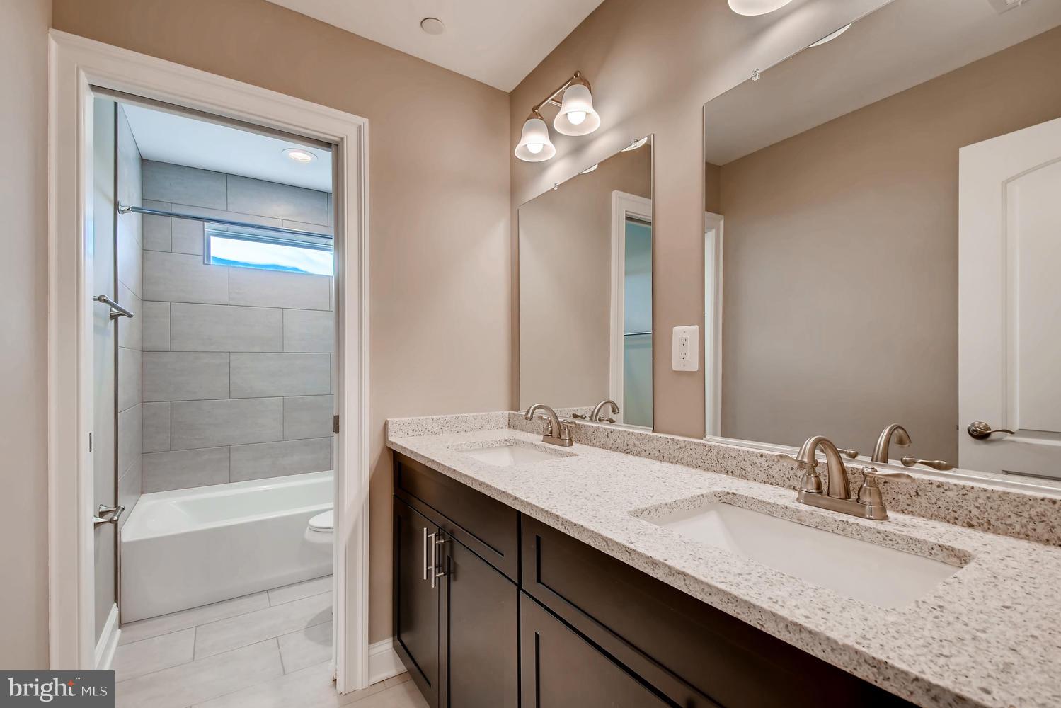 RIDGE VIEW - Residential