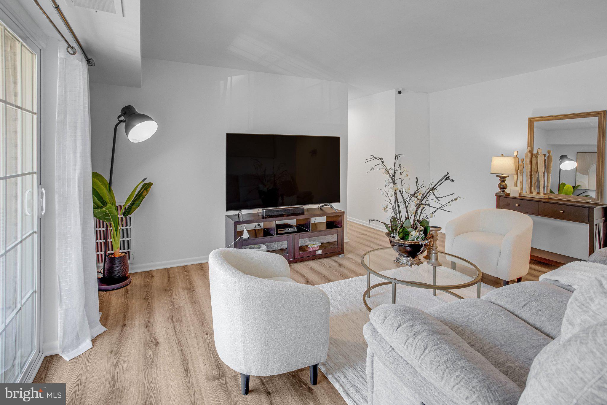 RIVER TERRACE - Residential