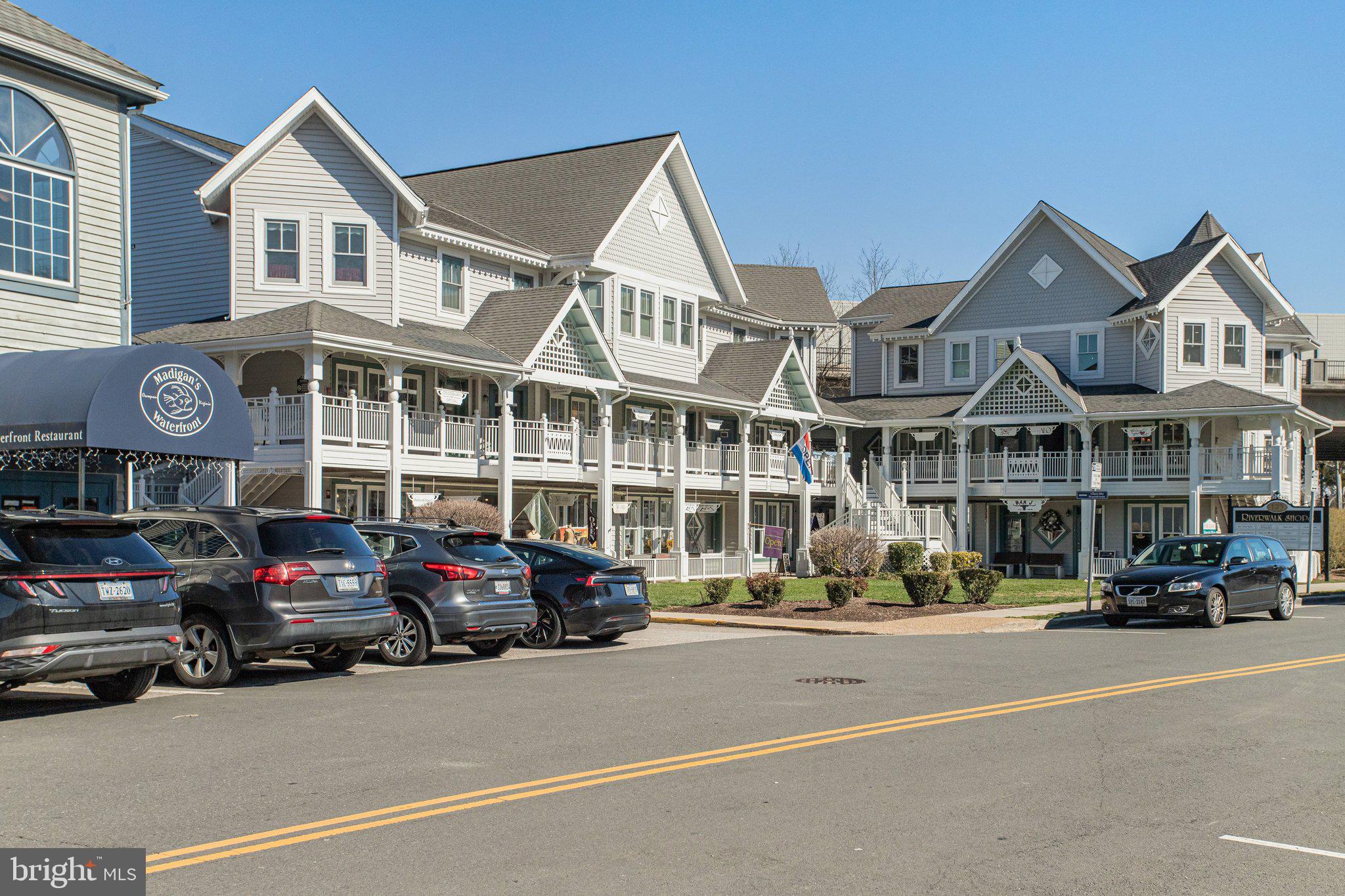 RIVER TERRACE - Residential
