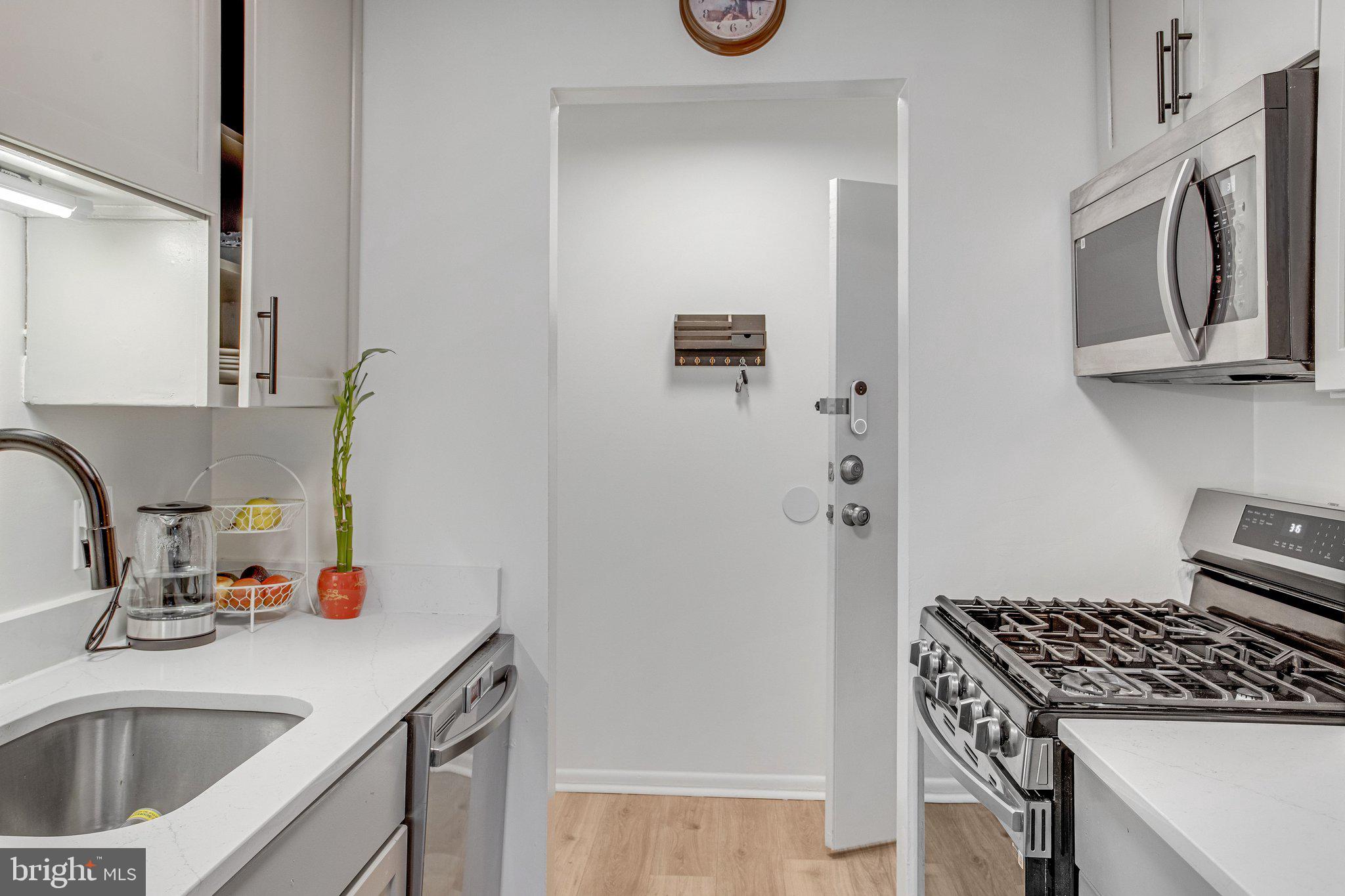 RIVER TERRACE - Residential