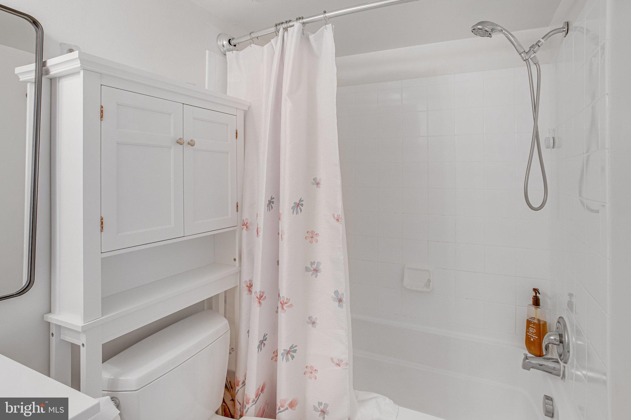 RIVER TERRACE - Residential