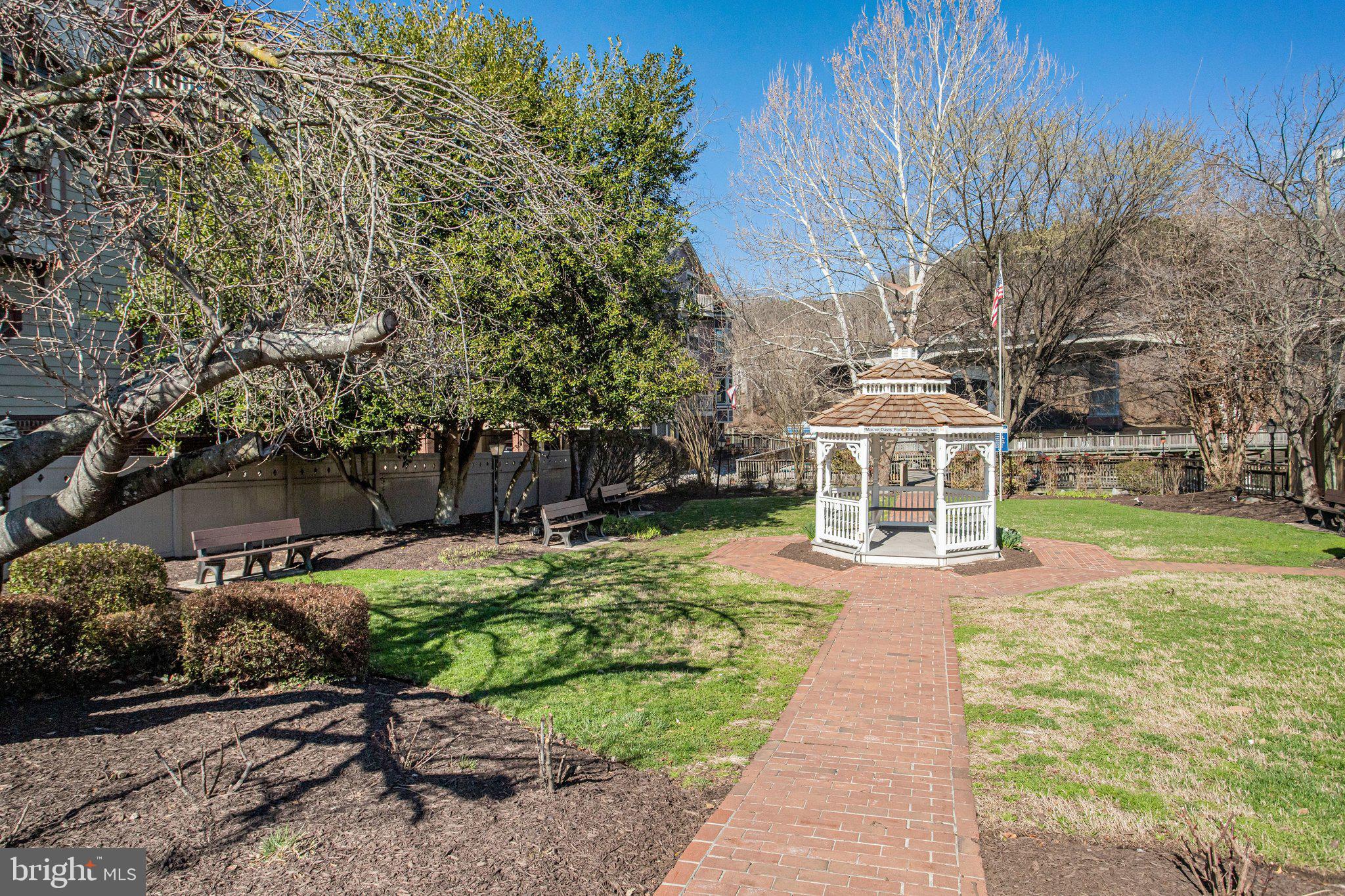 RIVER TERRACE - Residential