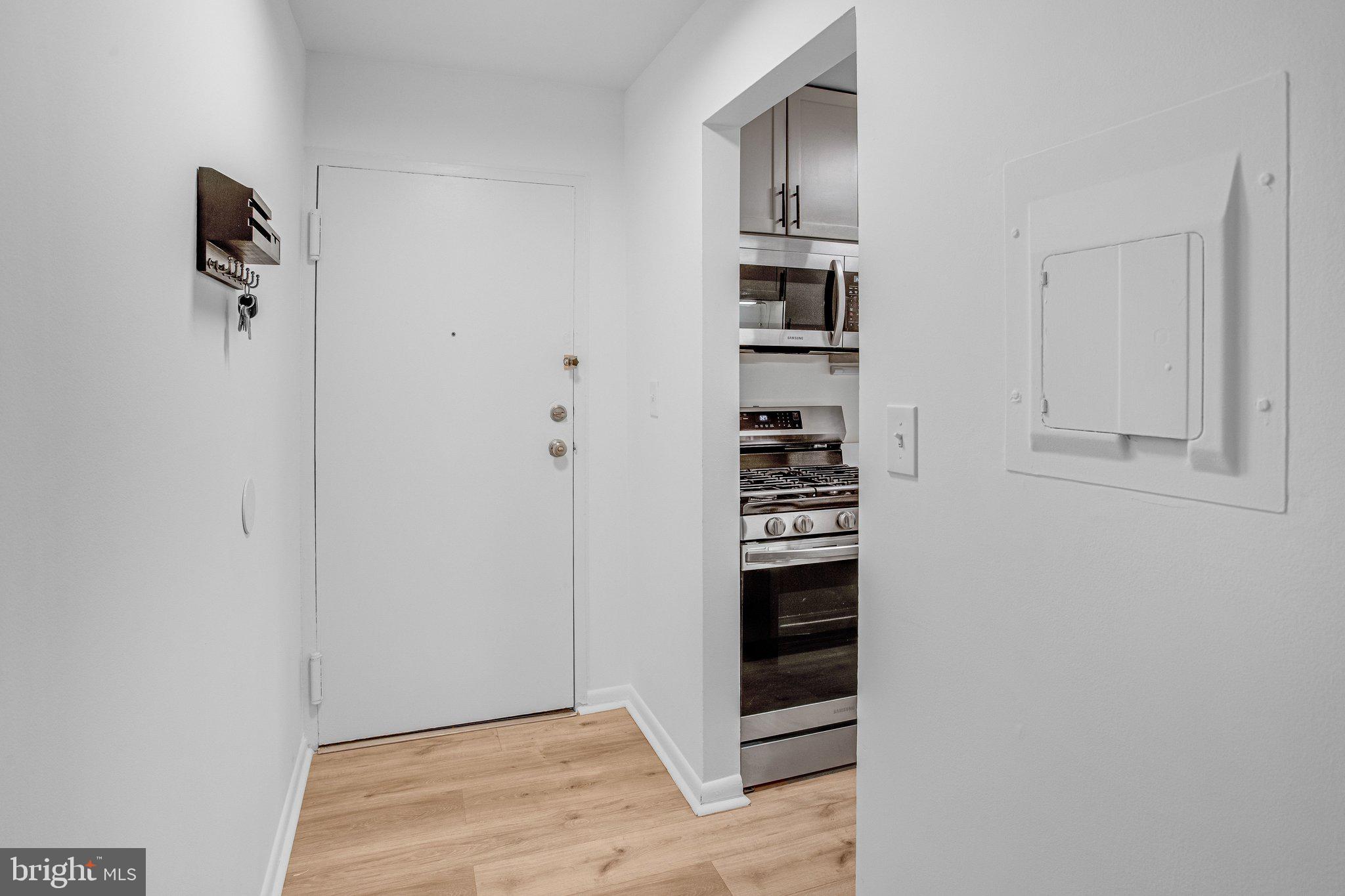 1521 COLONIAL DRIVE 201