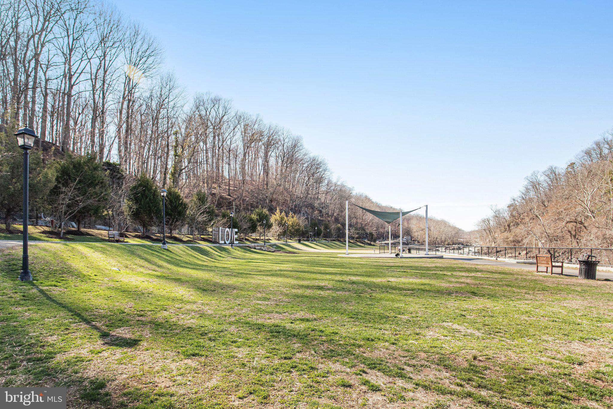 RIVER TERRACE - Residential