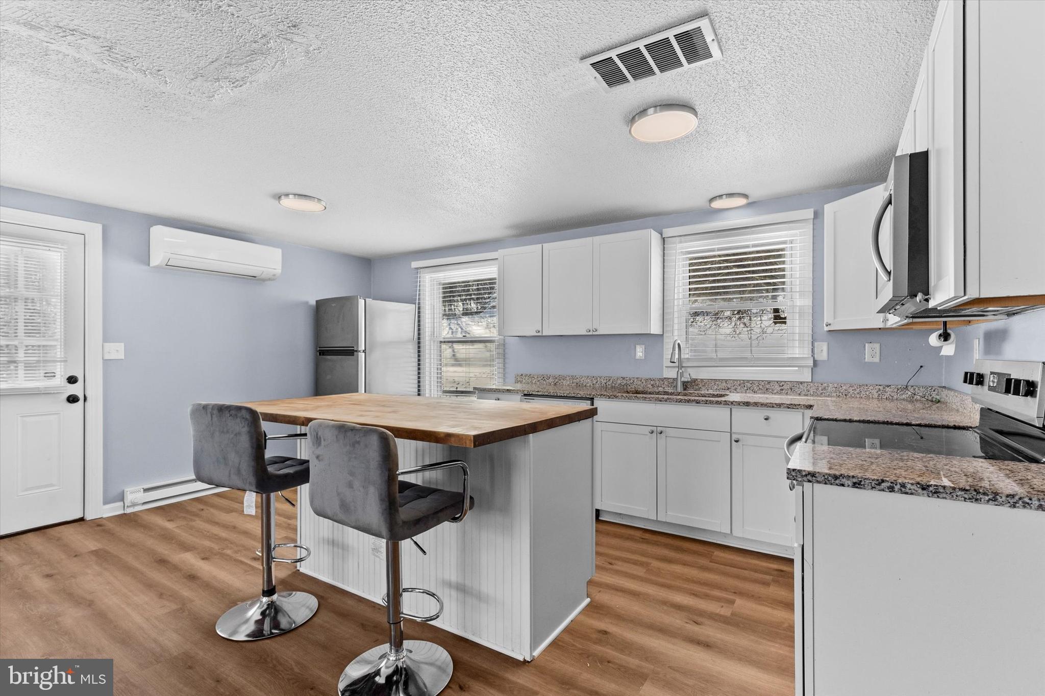 SHEFFIELD MANOR BLVD - Residential