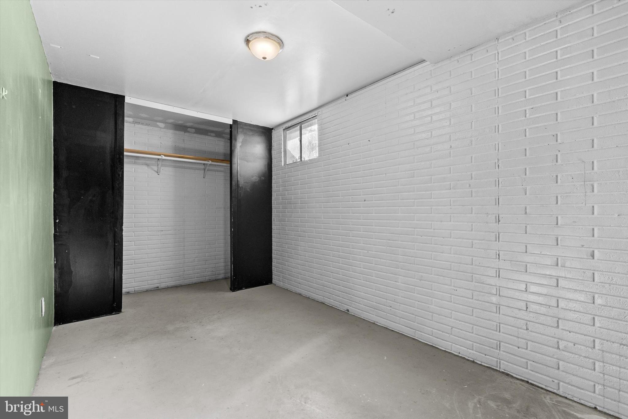 SHEFFIELD MANOR BLVD - Residential