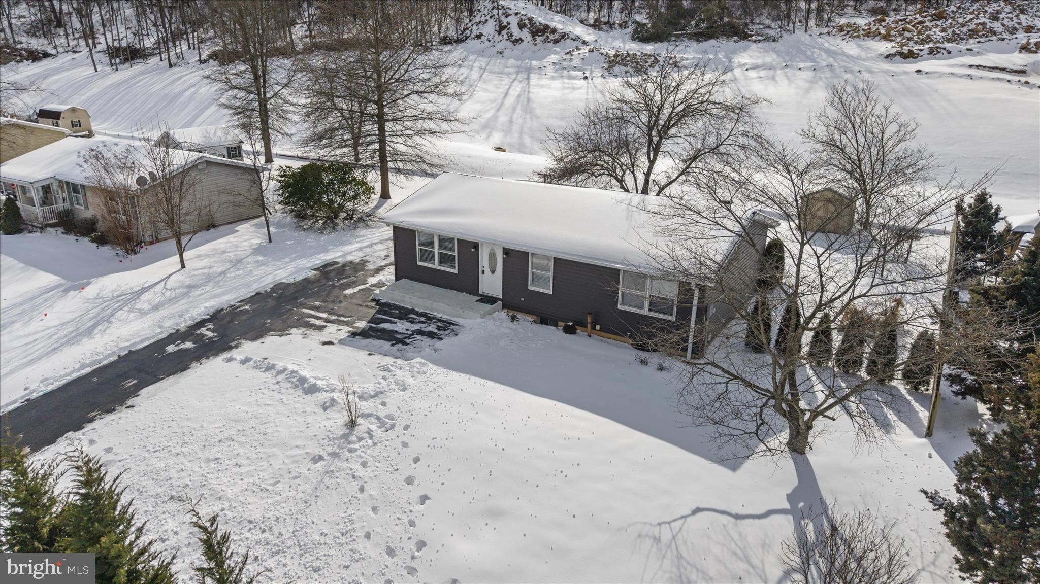 SHEFFIELD MANOR BLVD - Residential