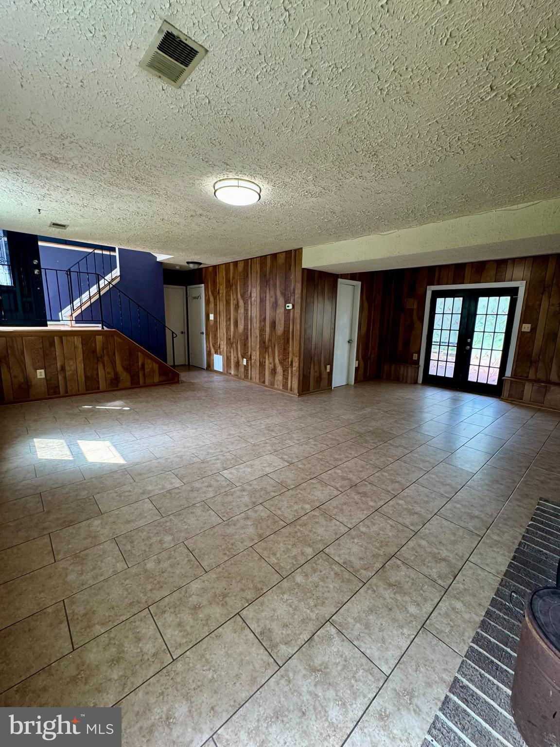 ACCO PARK - Residential Lease