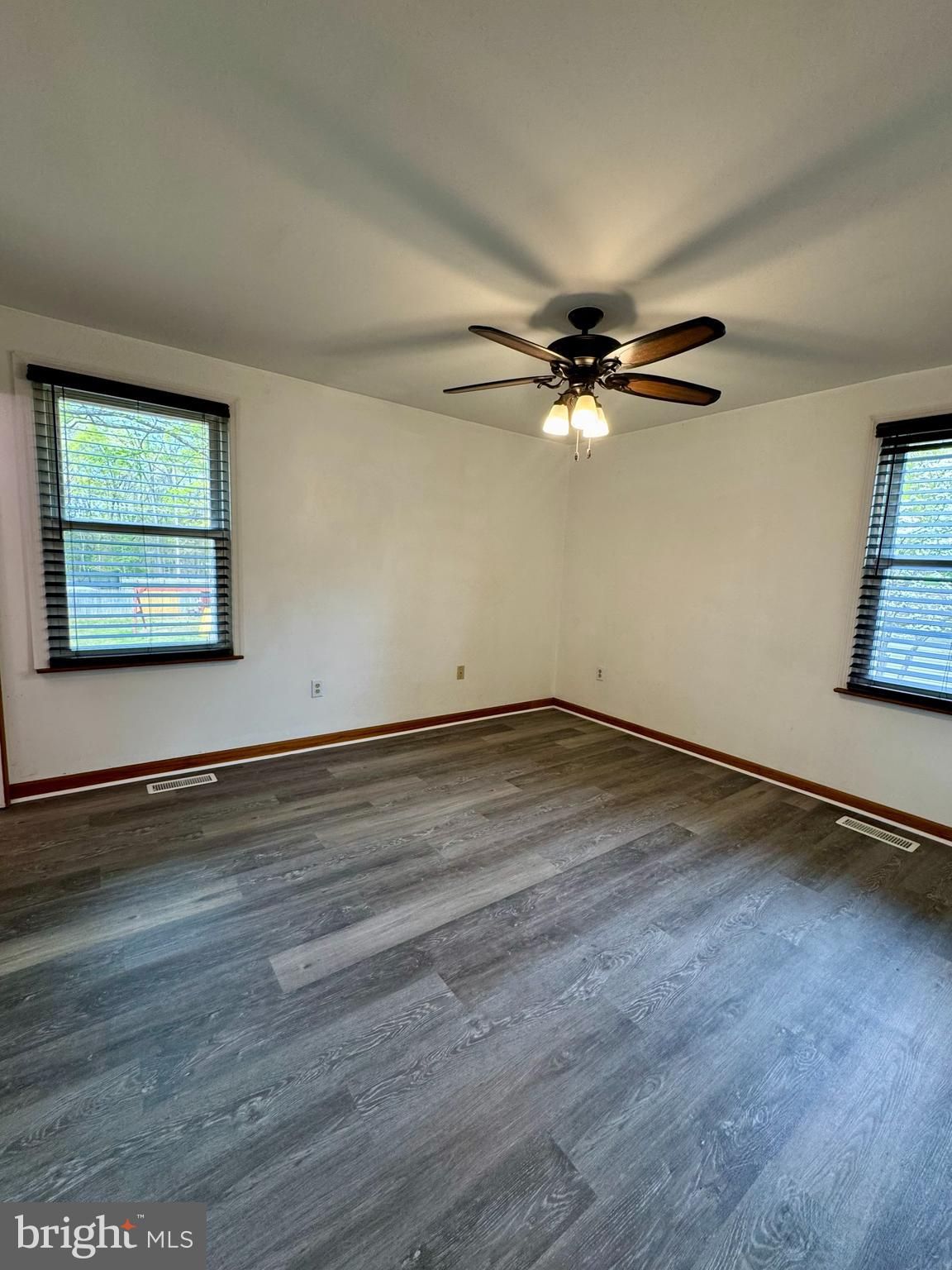 ACCO PARK - Residential Lease