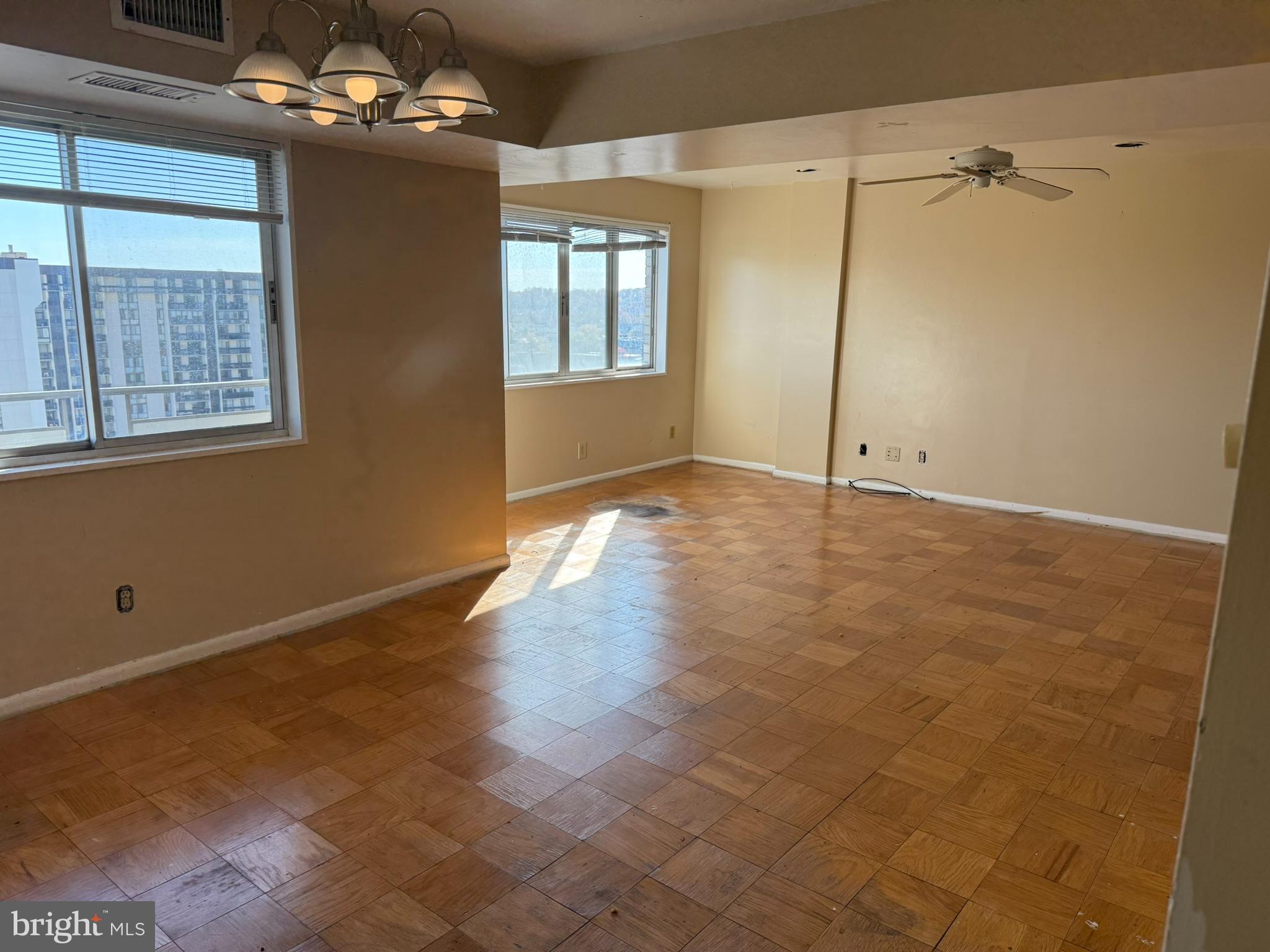 5340 HOLMES RUN PARKWAY 1215