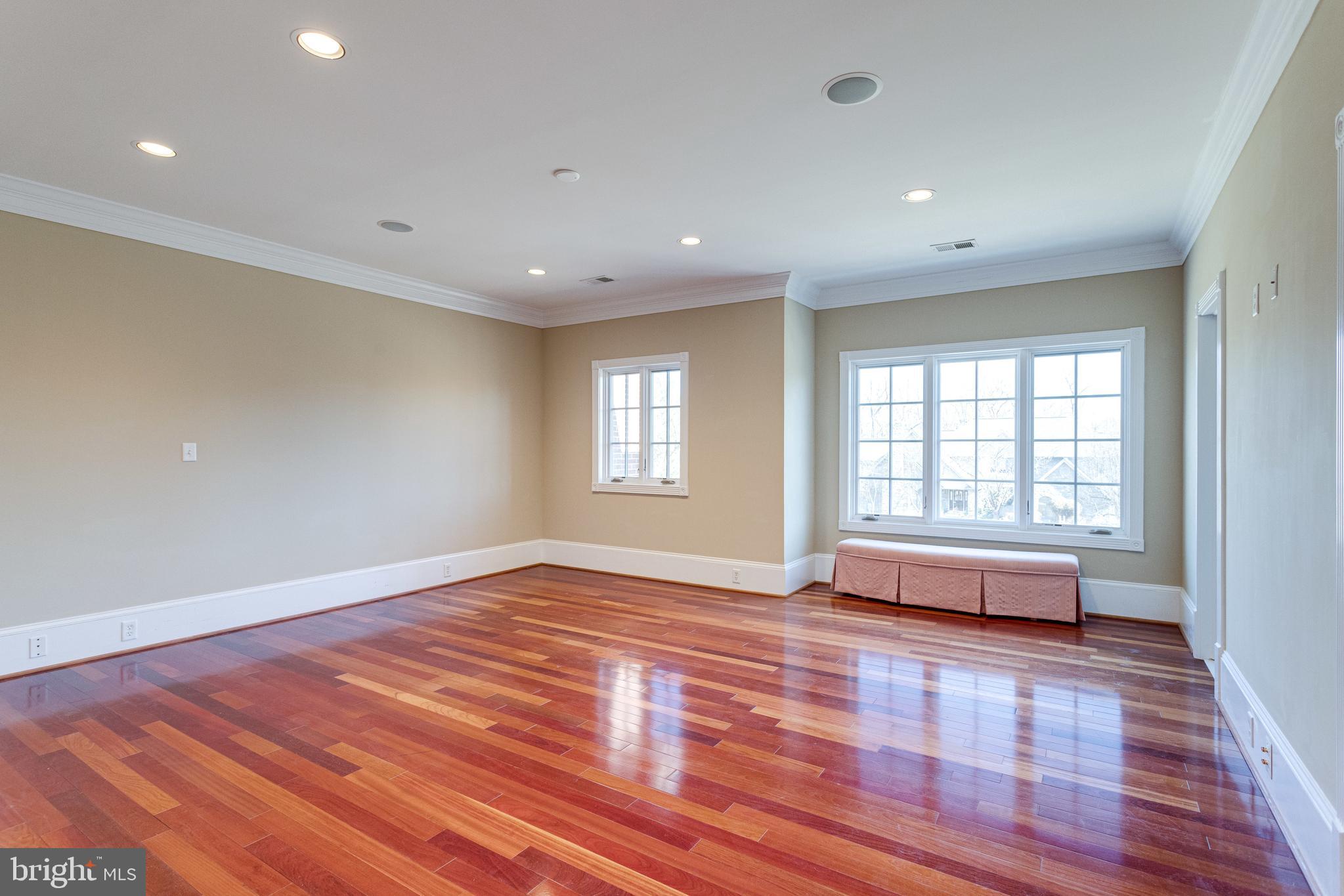 GEORGETOWN MANOR ESTATES - Residential