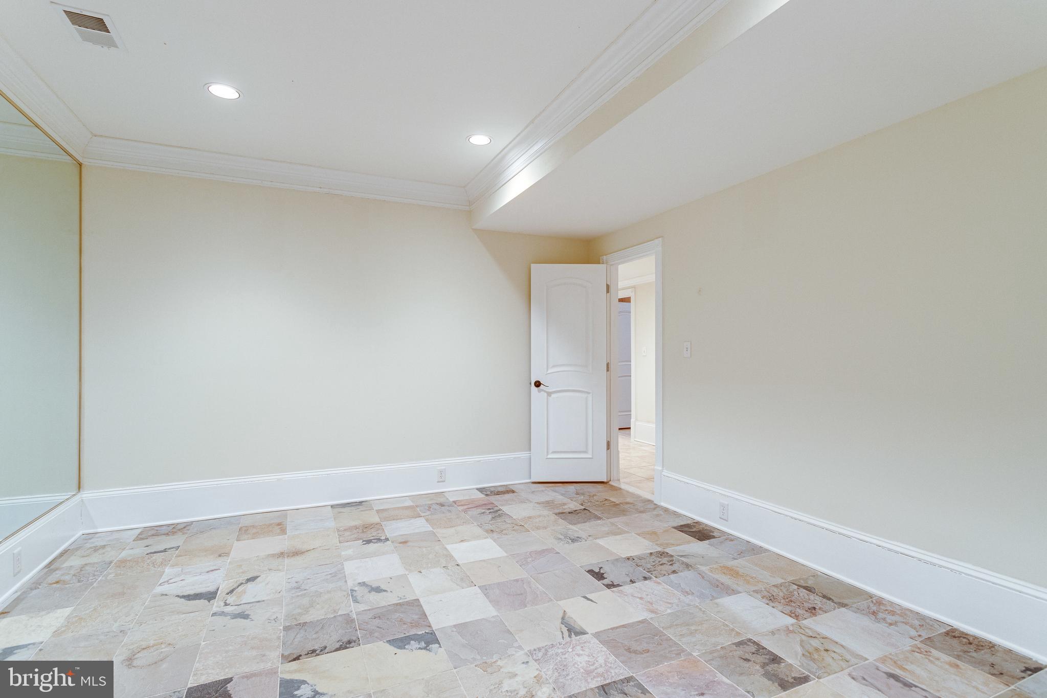 GEORGETOWN MANOR ESTATES - Residential