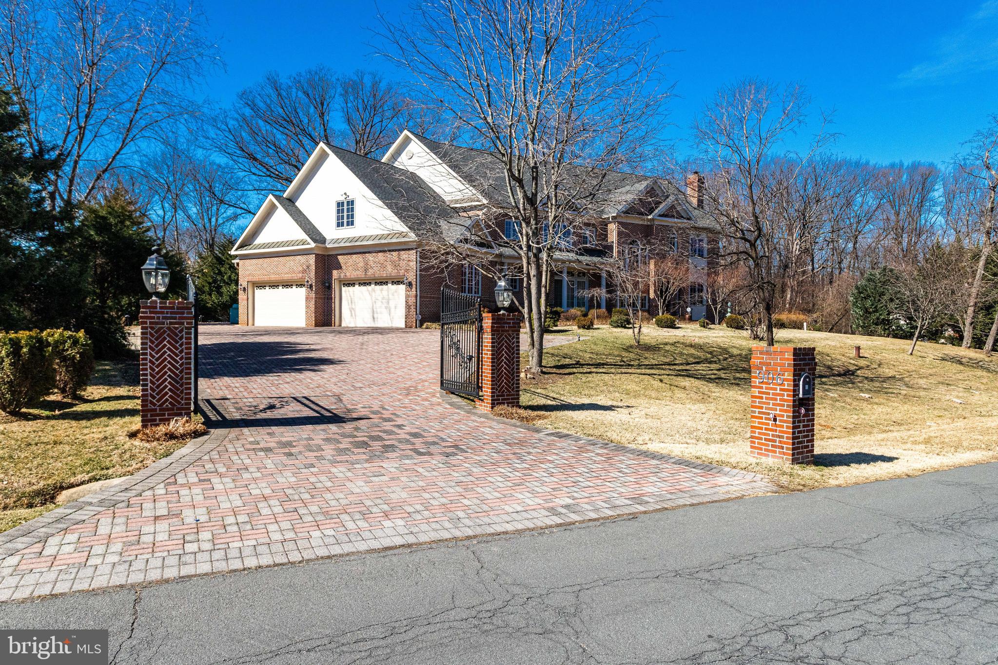 GEORGETOWN MANOR ESTATES - Residential