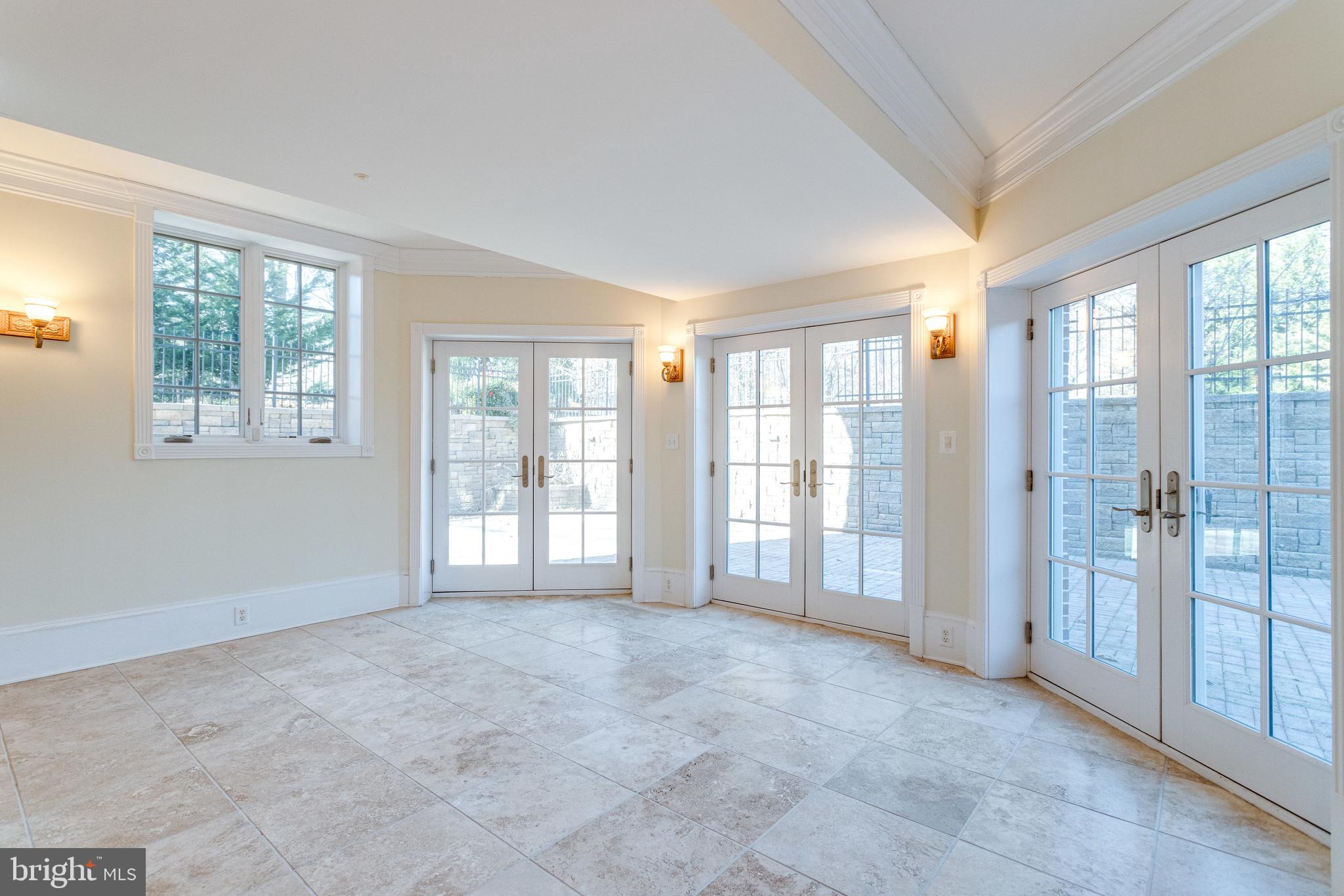 GEORGETOWN MANOR ESTATES - Residential