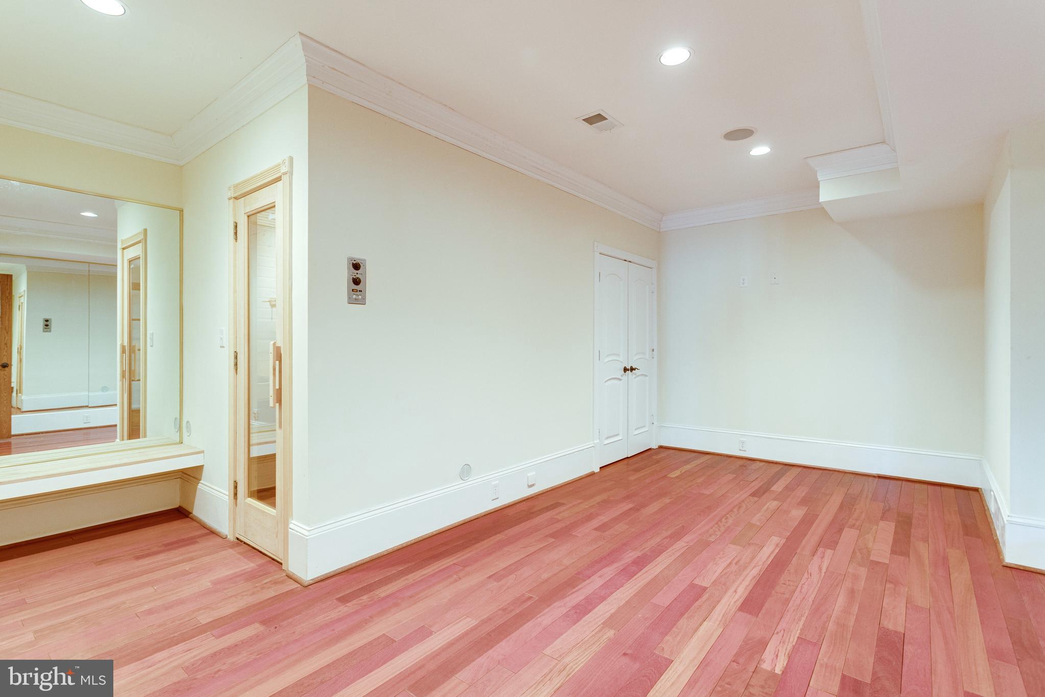 GEORGETOWN MANOR ESTATES - Residential