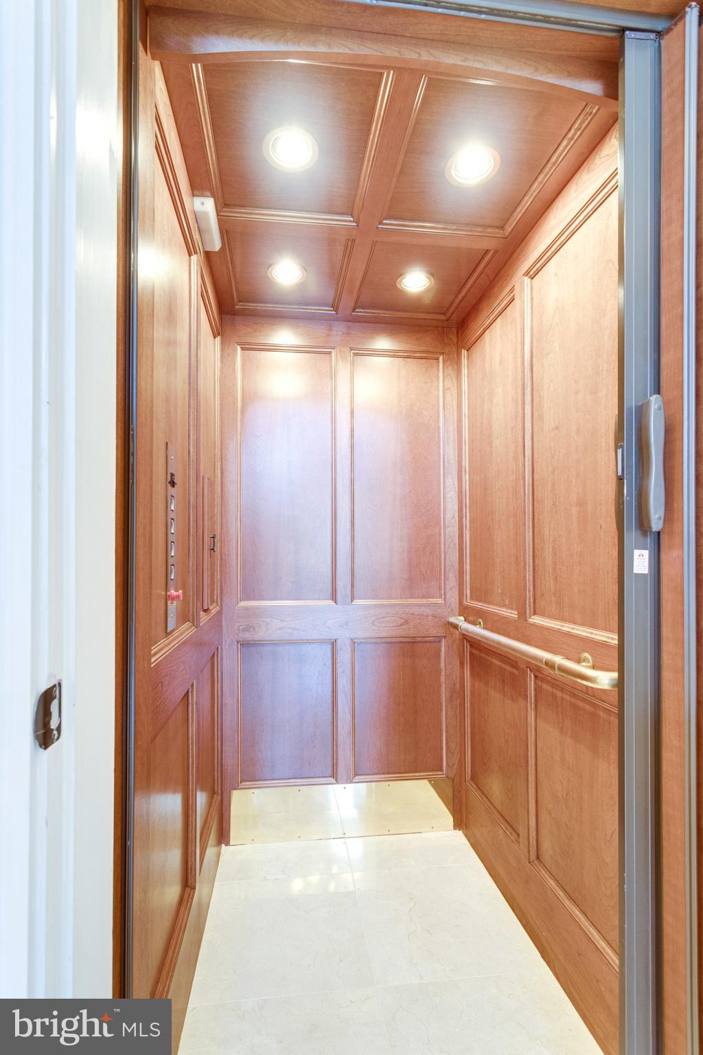 GEORGETOWN MANOR ESTATES - Residential