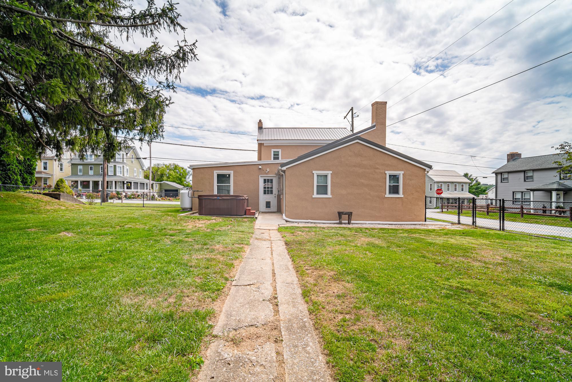 LOWER WINDSOR TWP - Residential