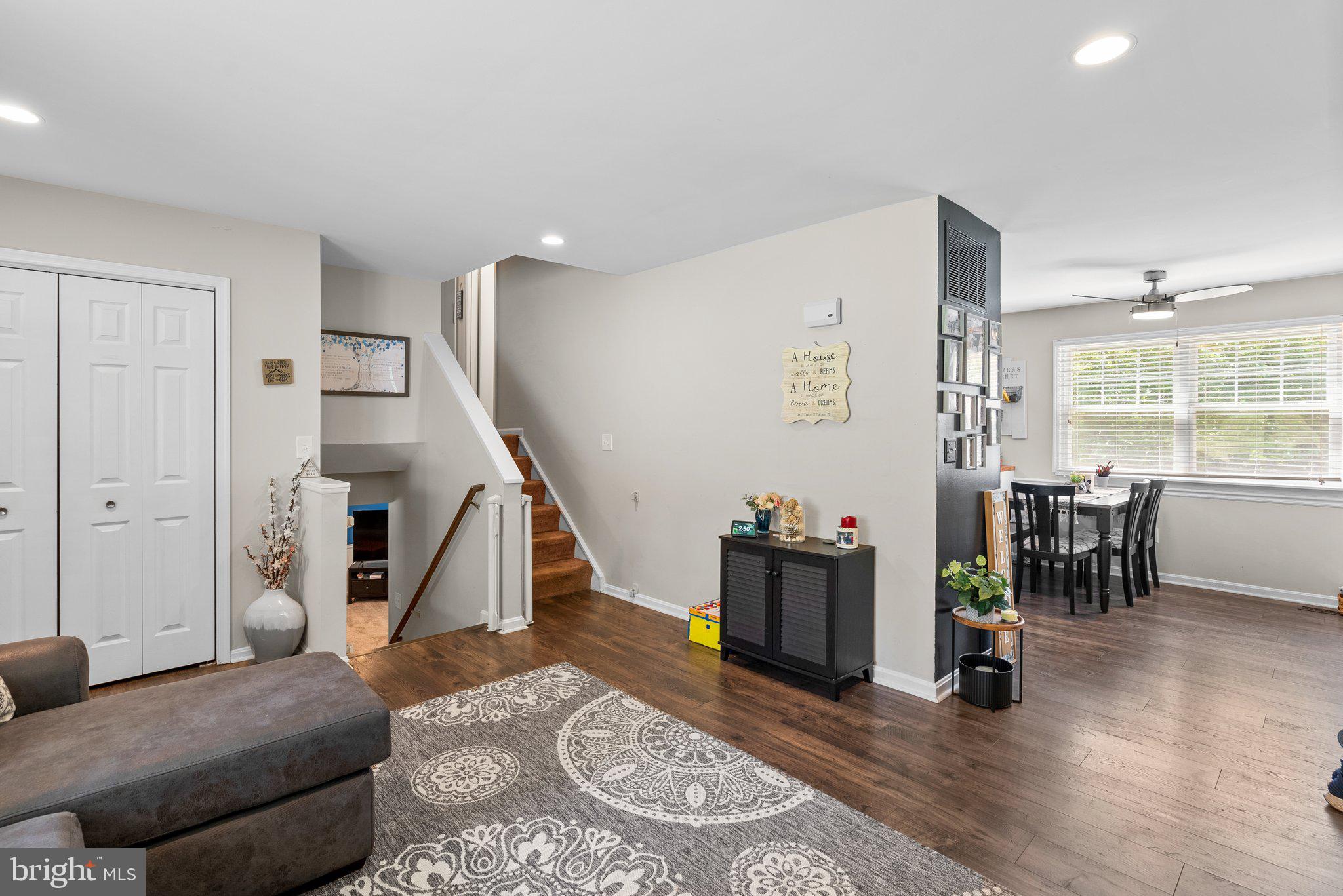 ENGLANDTOWNE - Residential