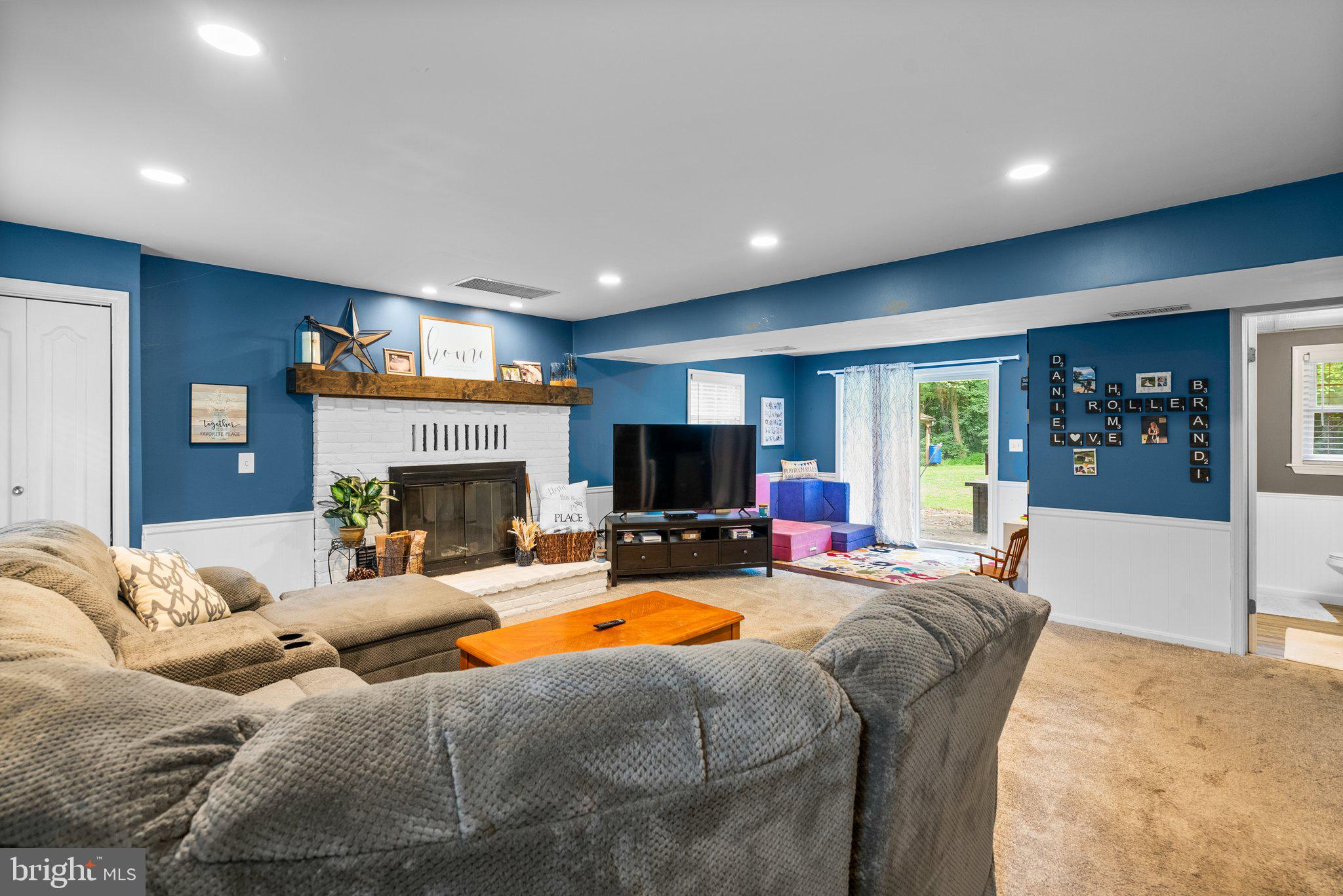 ENGLANDTOWNE - Residential