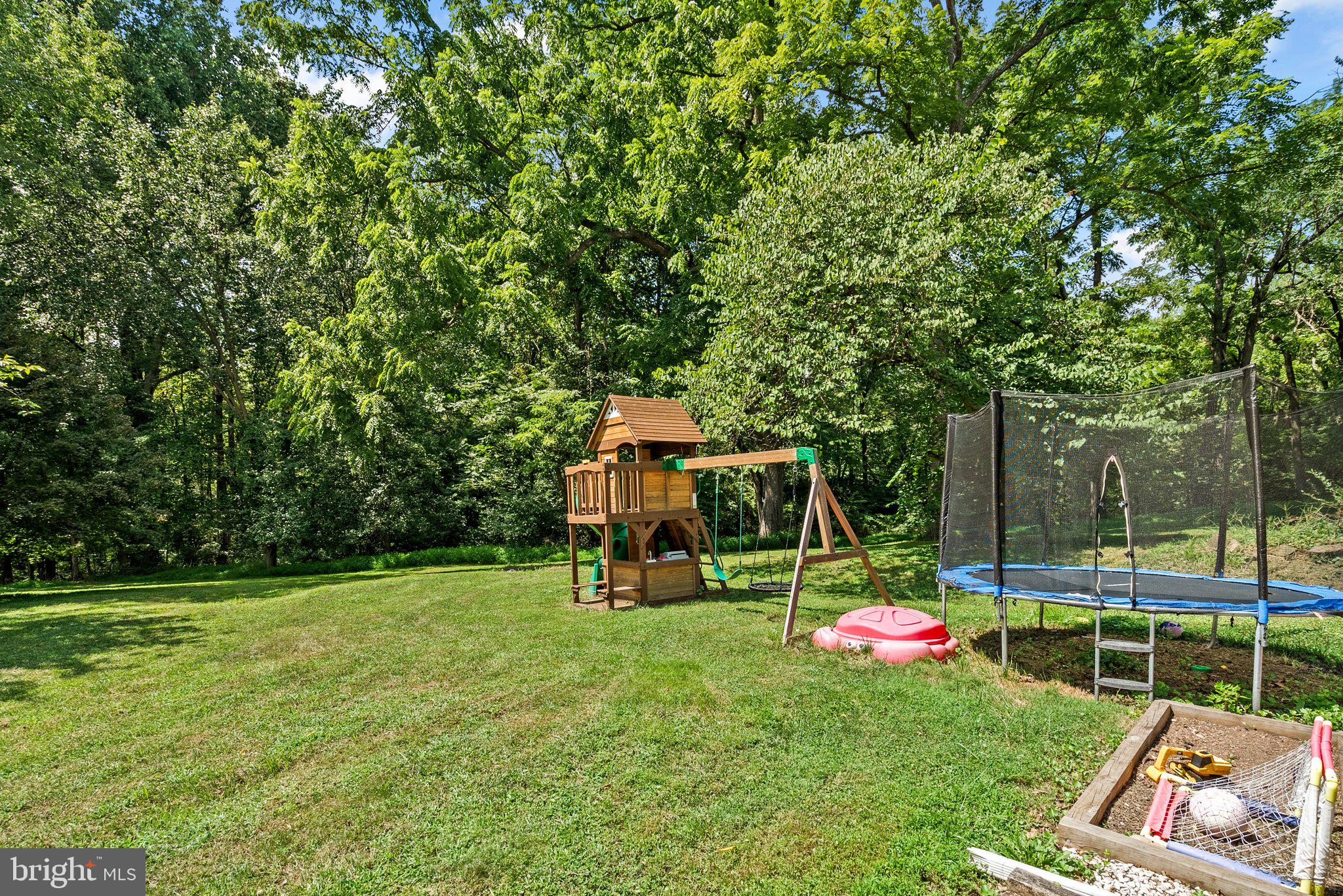 ENGLANDTOWNE - Residential