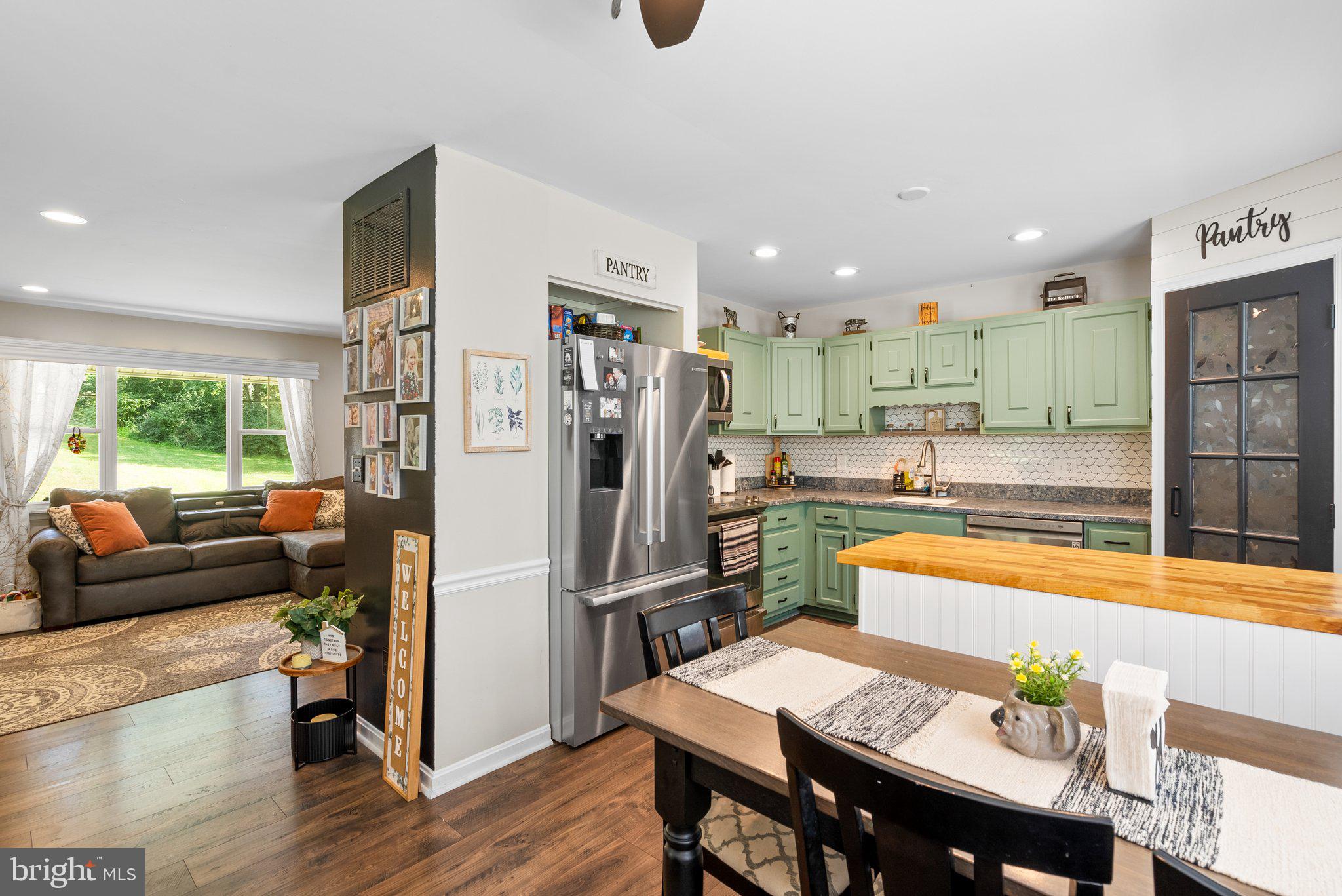 ENGLANDTOWNE - Residential