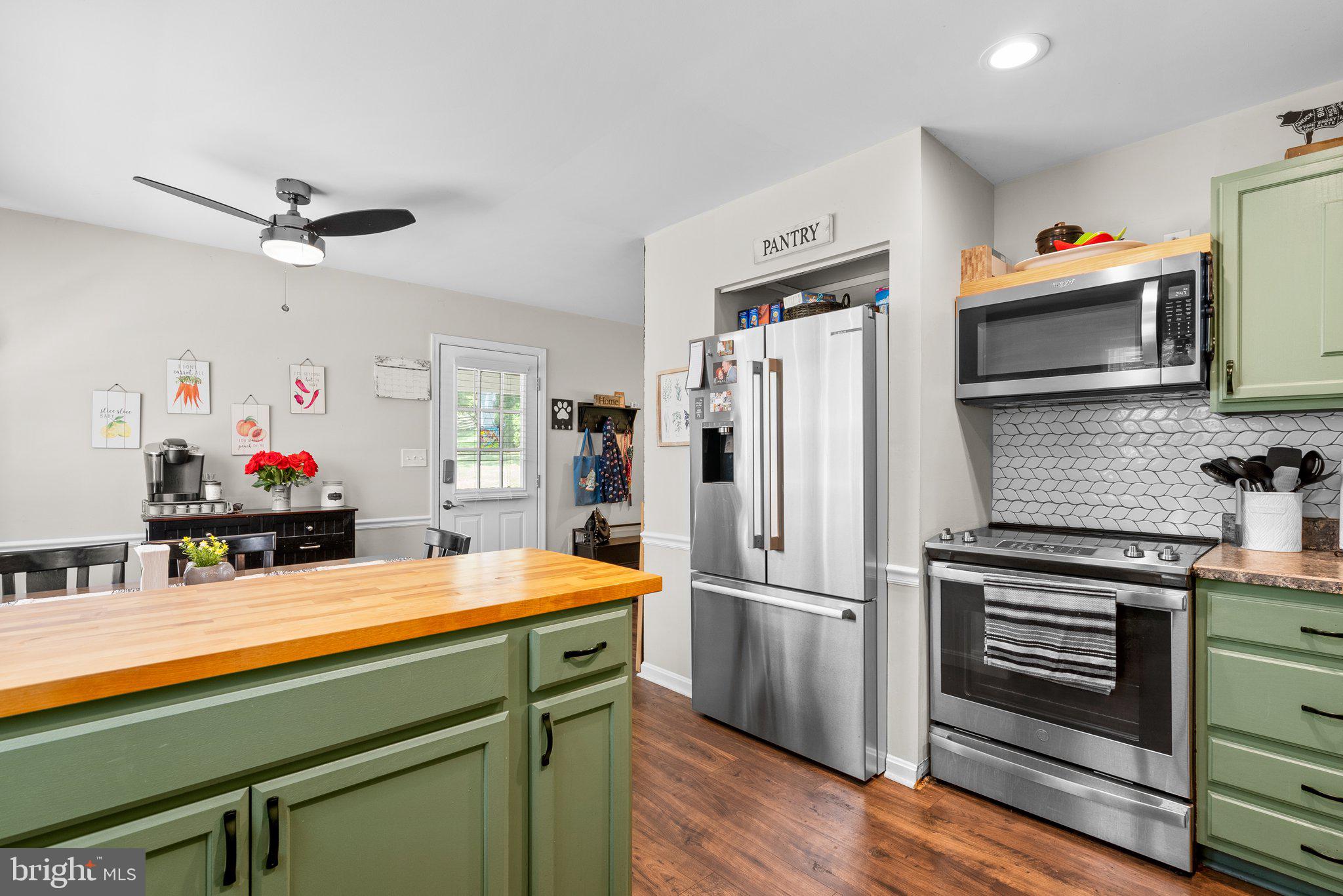 ENGLANDTOWNE - Residential