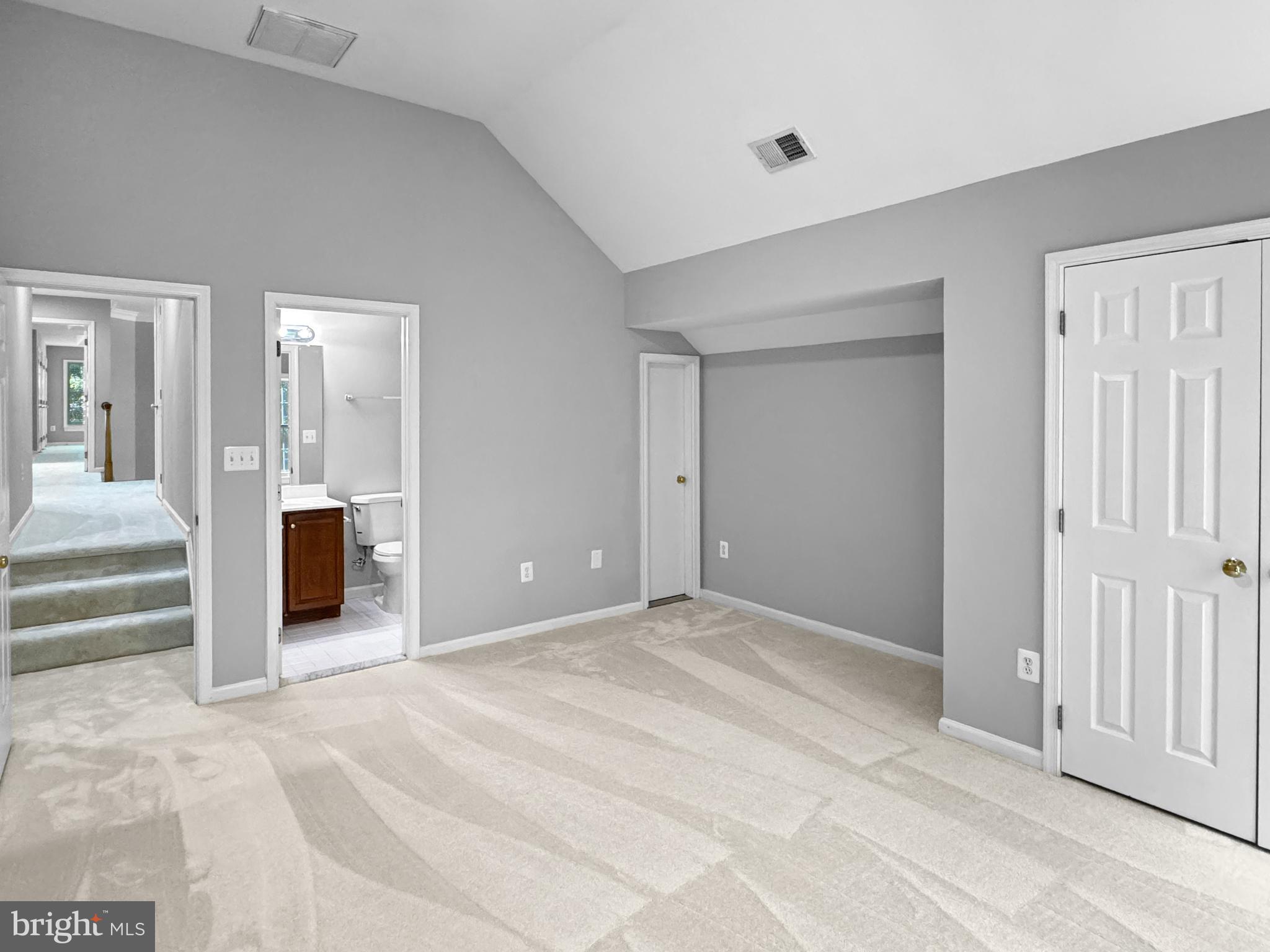 GRAND HAMPTONS - Residential