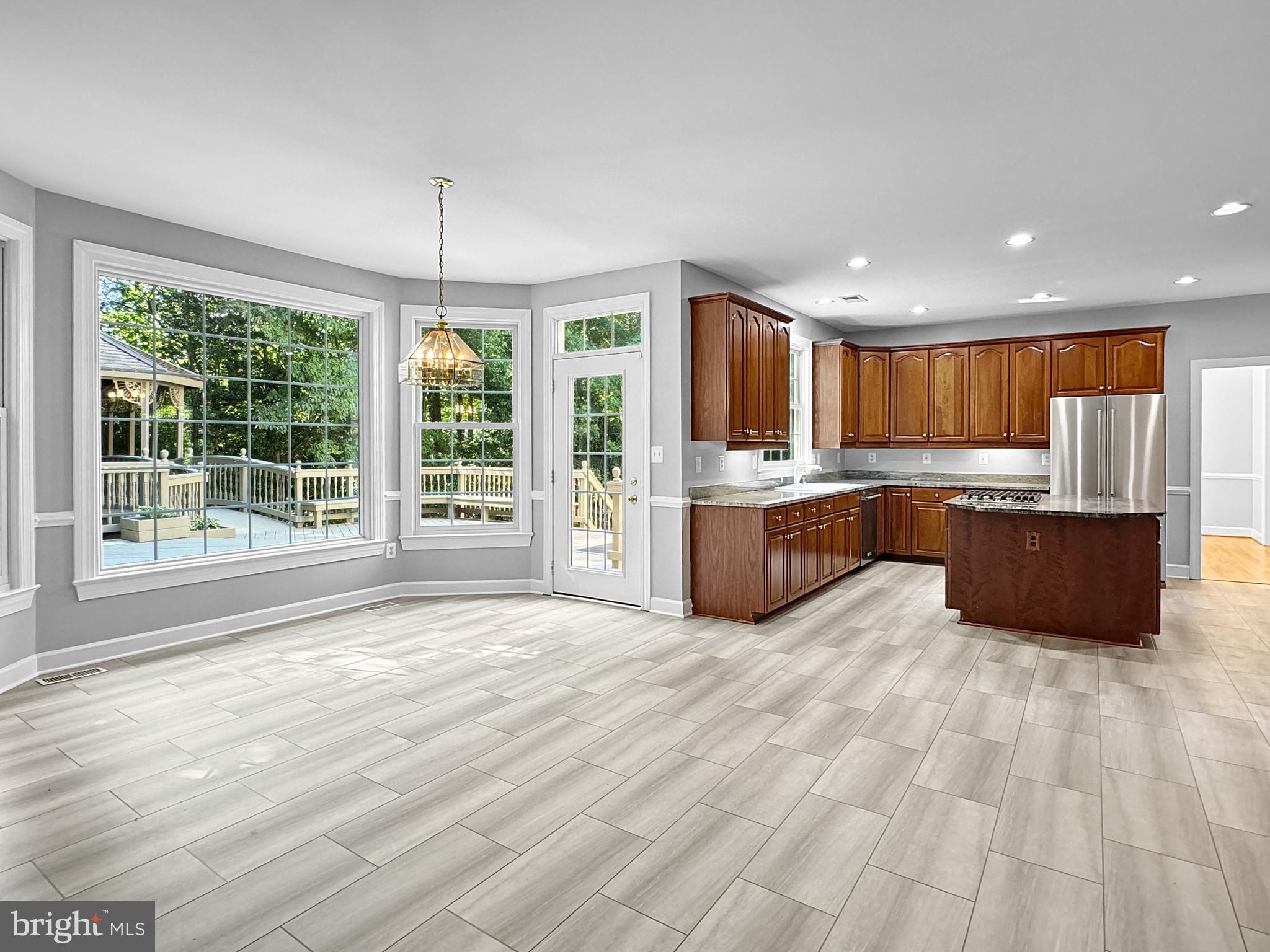 GRAND HAMPTONS - Residential